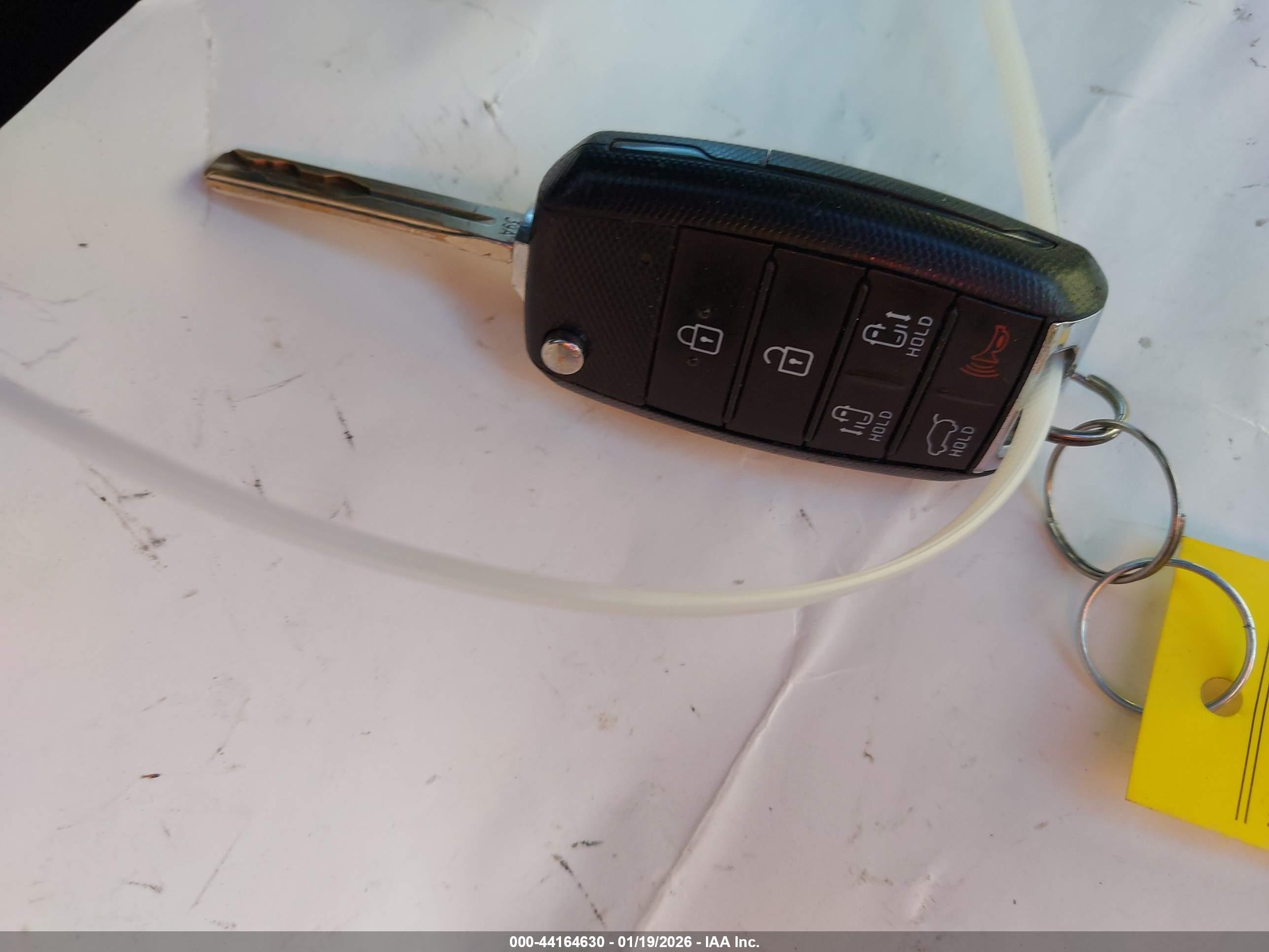 KIA SEDONA image 11