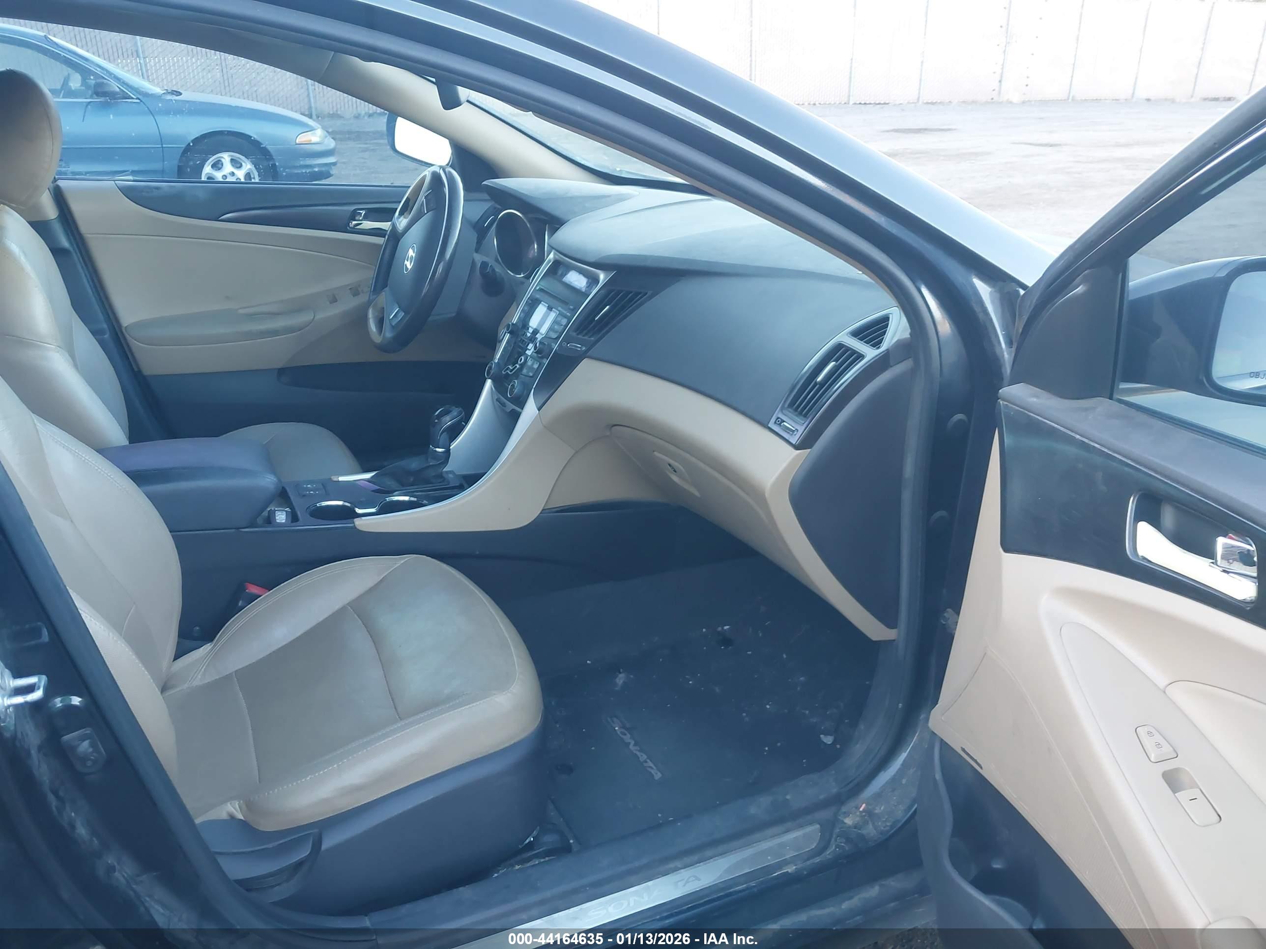 HYUNDAI SONATA image 5