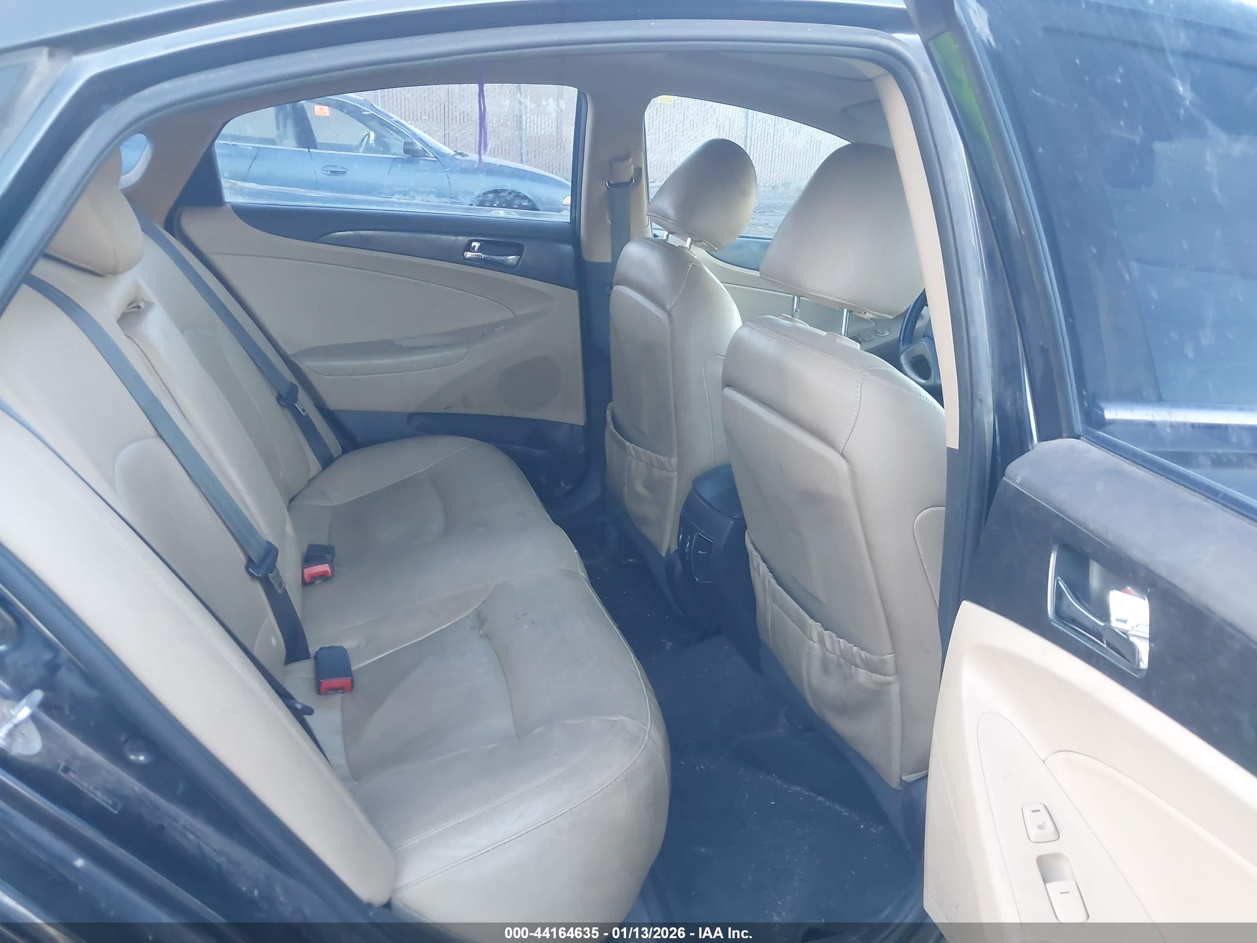 HYUNDAI SONATA image 8