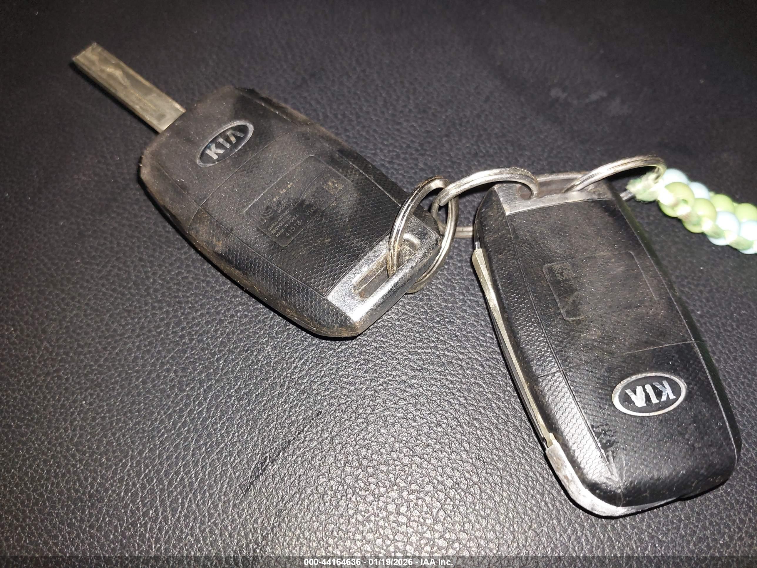 KIA SORENTO image 11