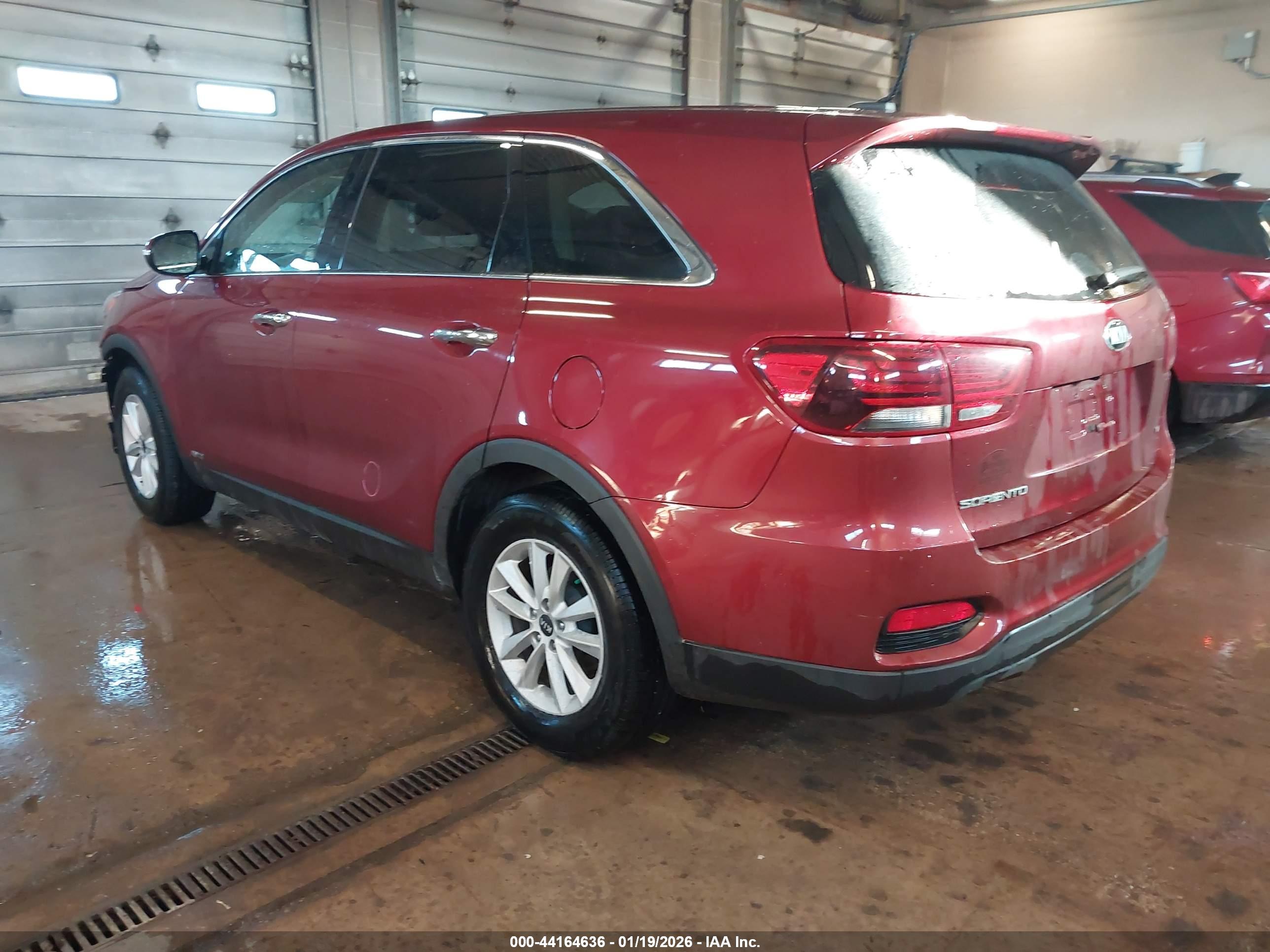 KIA SORENTO image 3