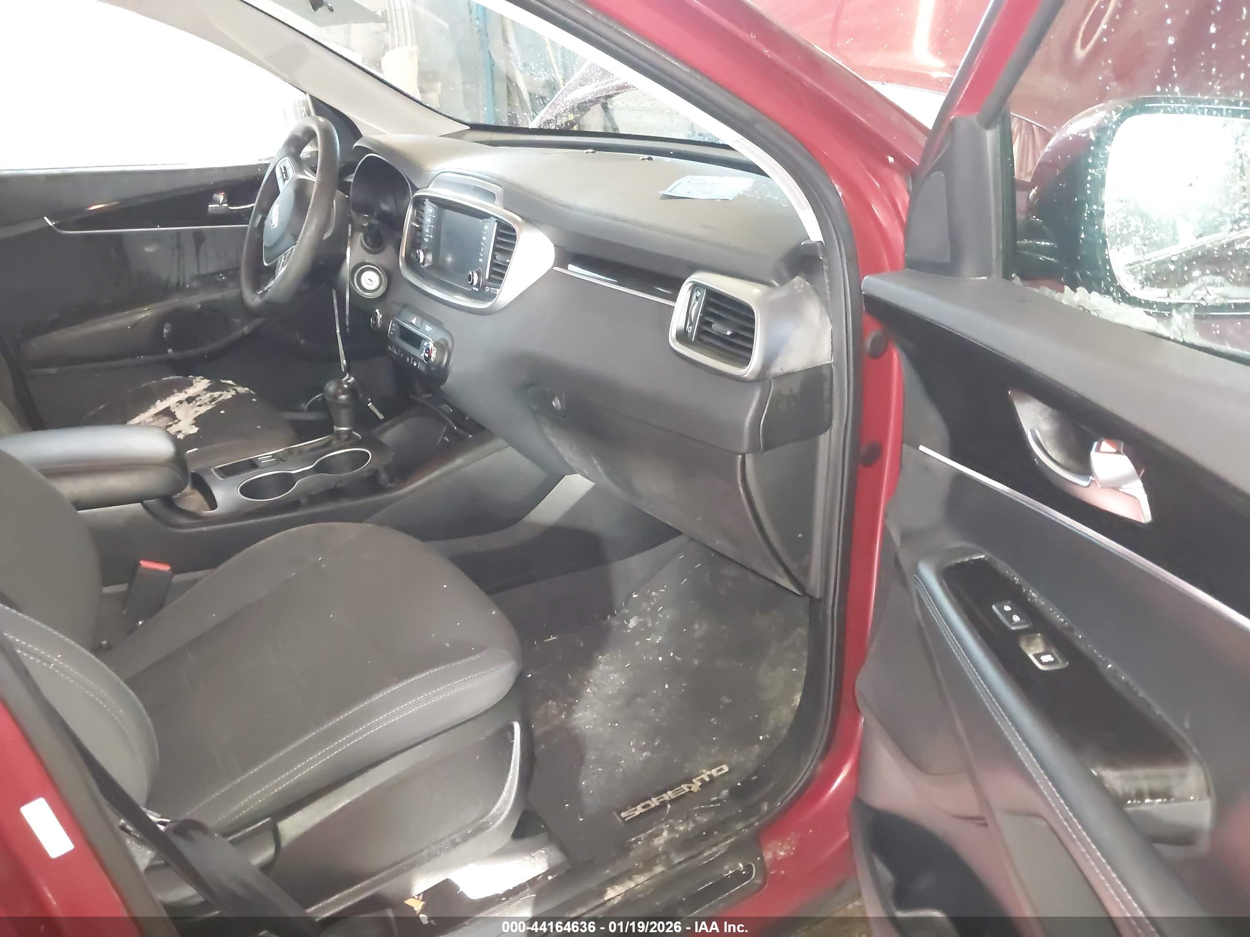 KIA SORENTO image 5