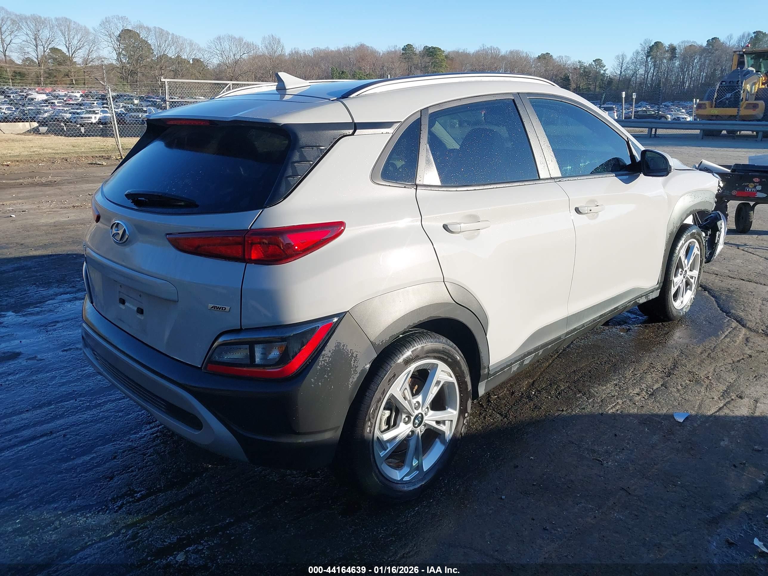 HYUNDAI KONA image 4