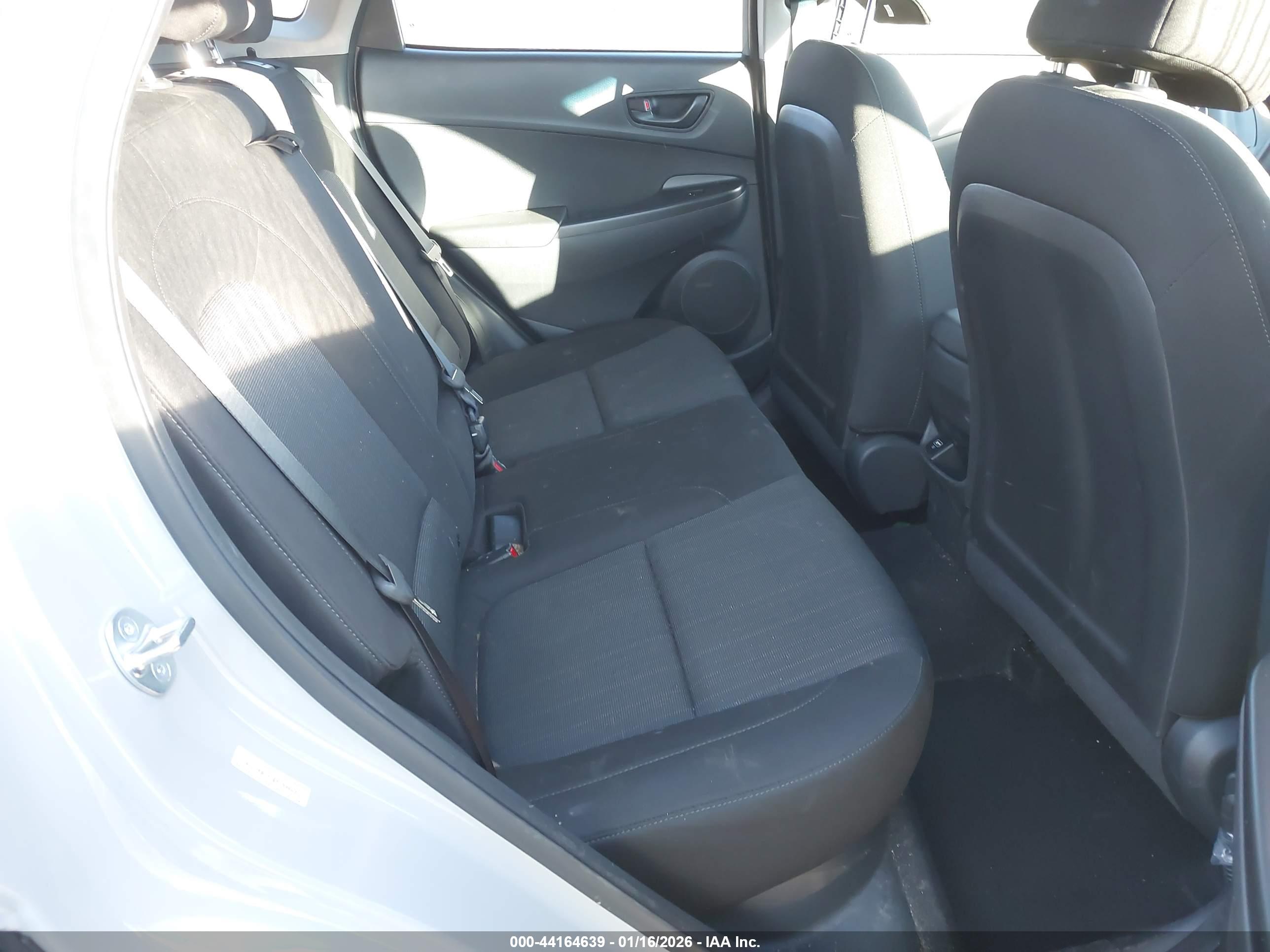HYUNDAI KONA image 8