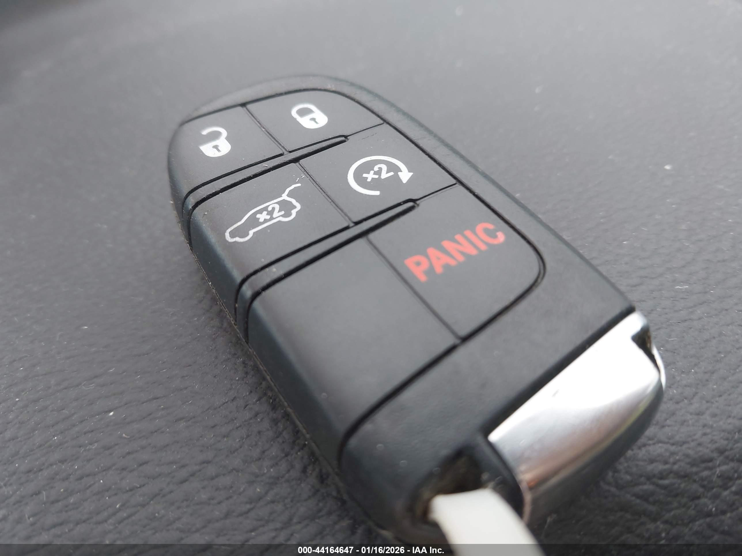 JEEP GRAND image 11