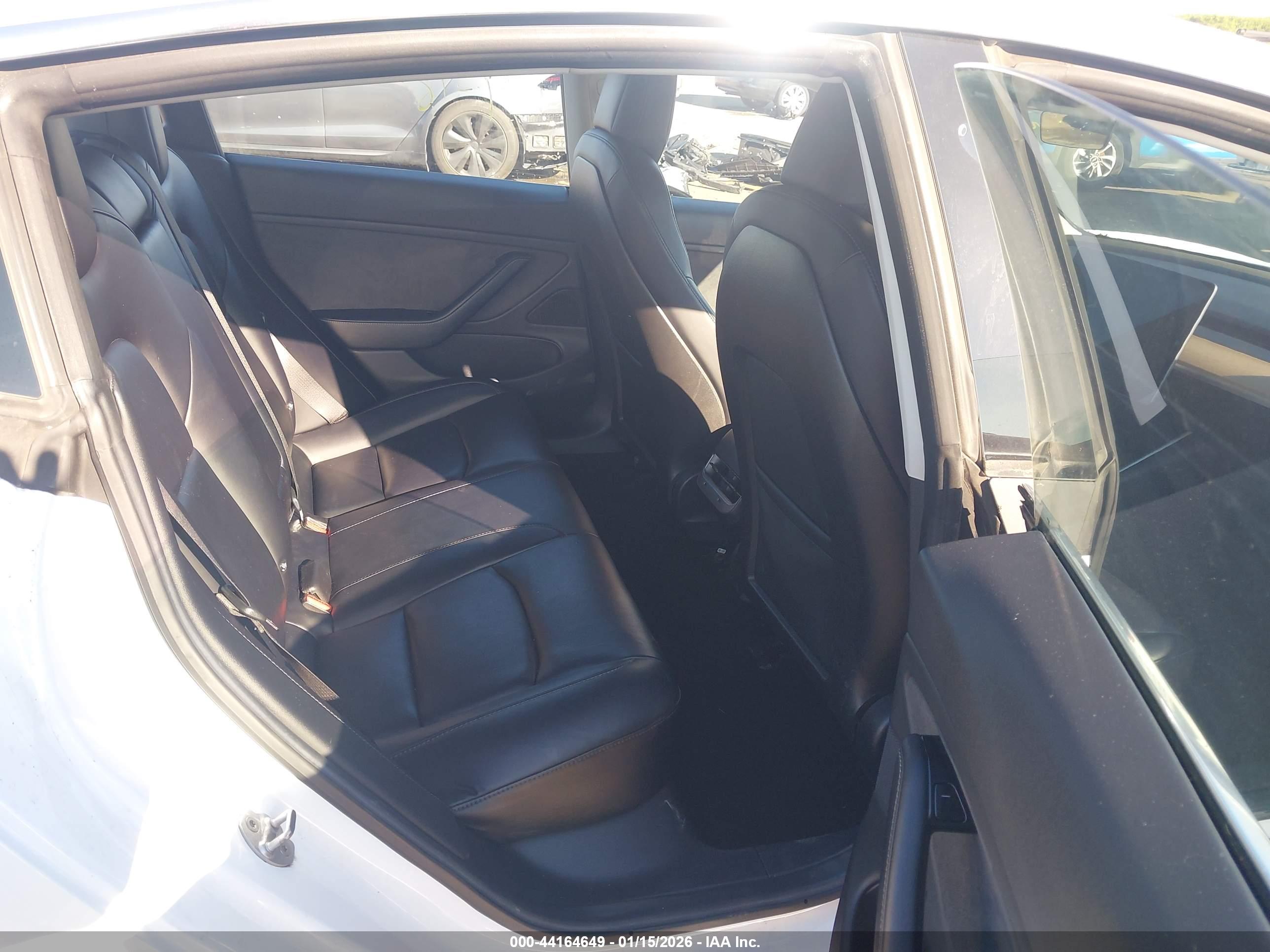 TESLA MODEL image 8