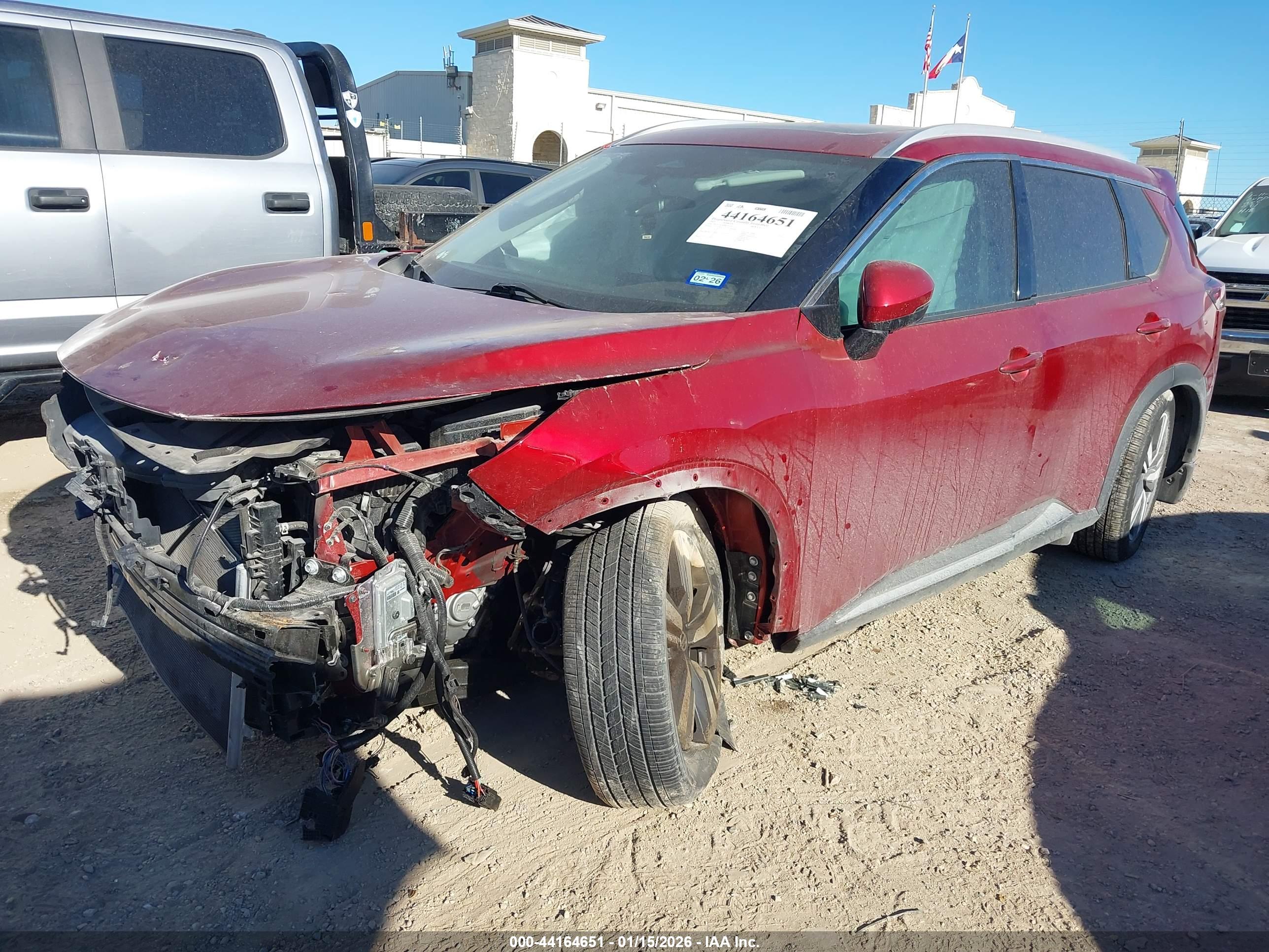 NISSAN ROGUE image 2