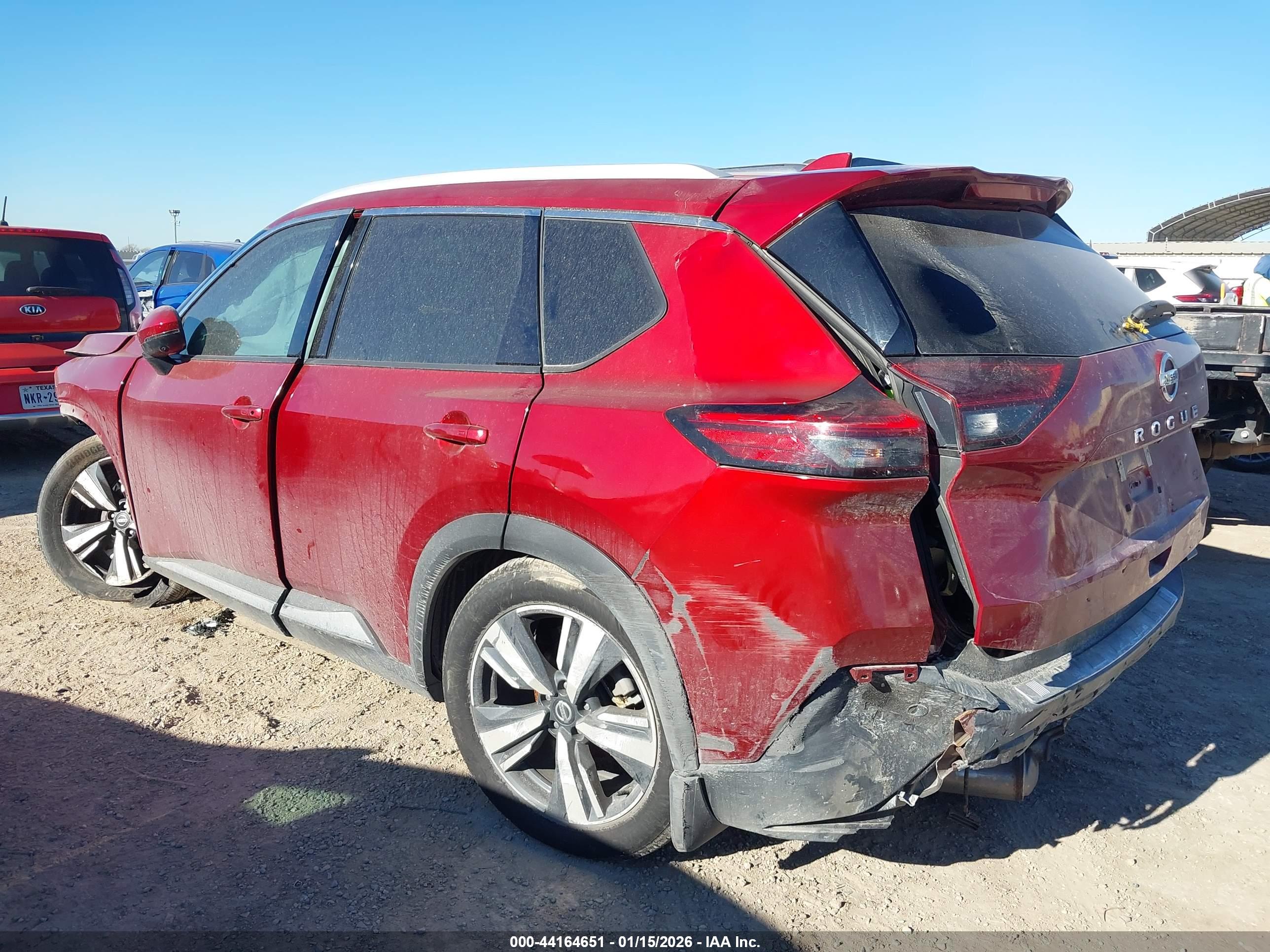 NISSAN ROGUE image 3