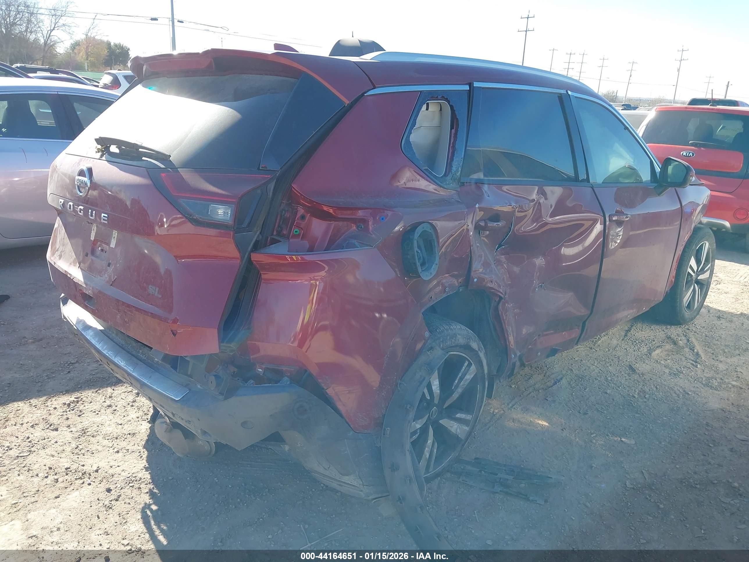 NISSAN ROGUE image 4