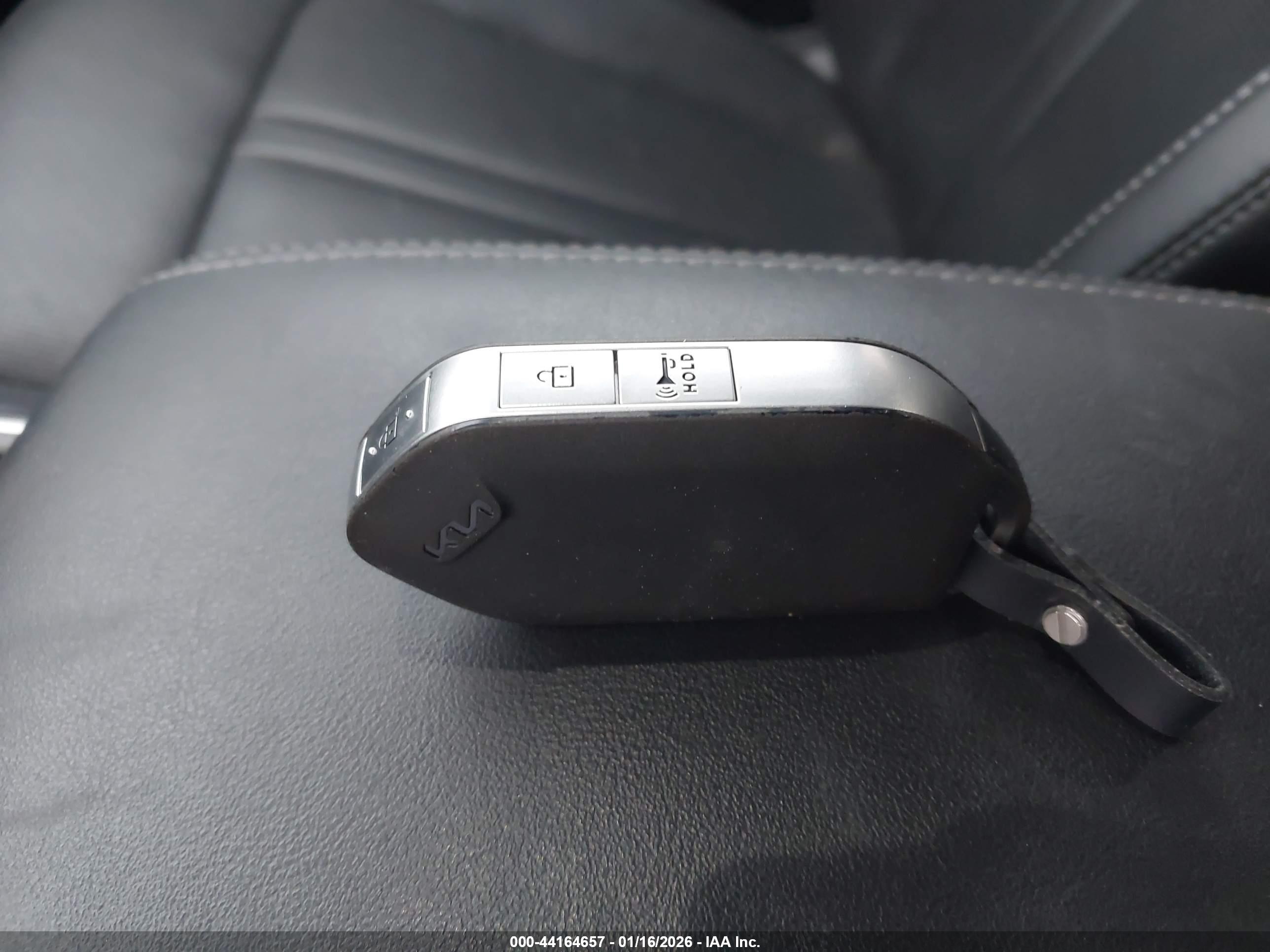 KIA SORENTO image 11