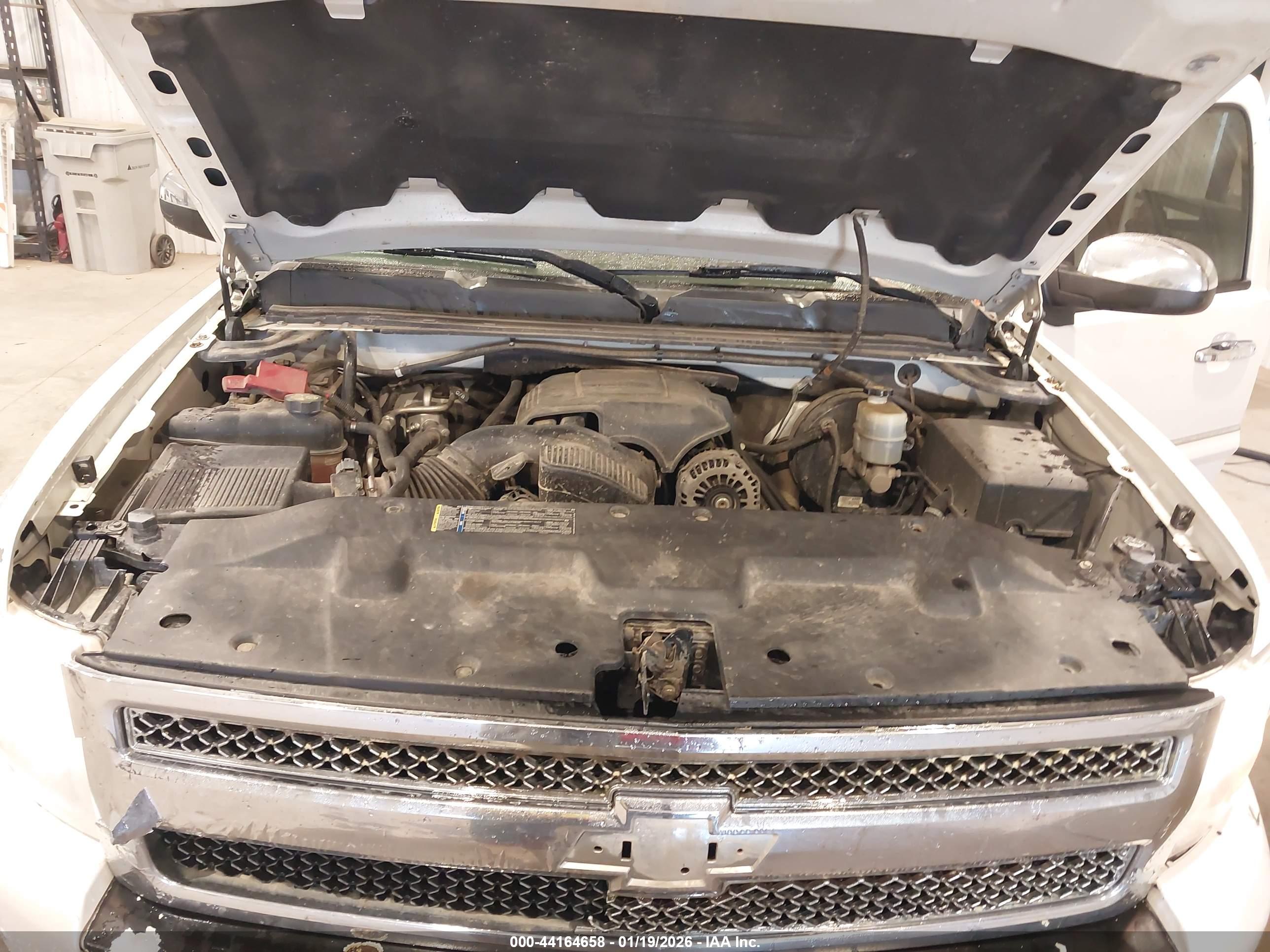 CHEVROLET SILVERADO image 10