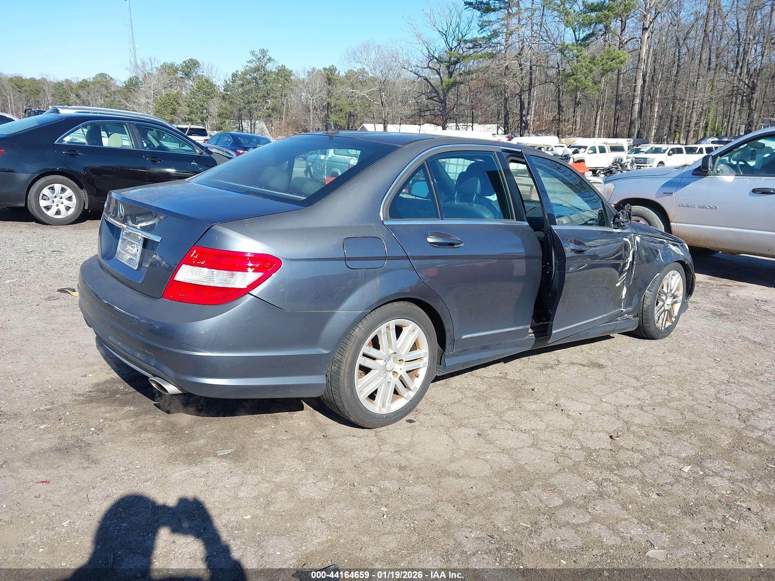 MERCEDES-BENZ C image 4