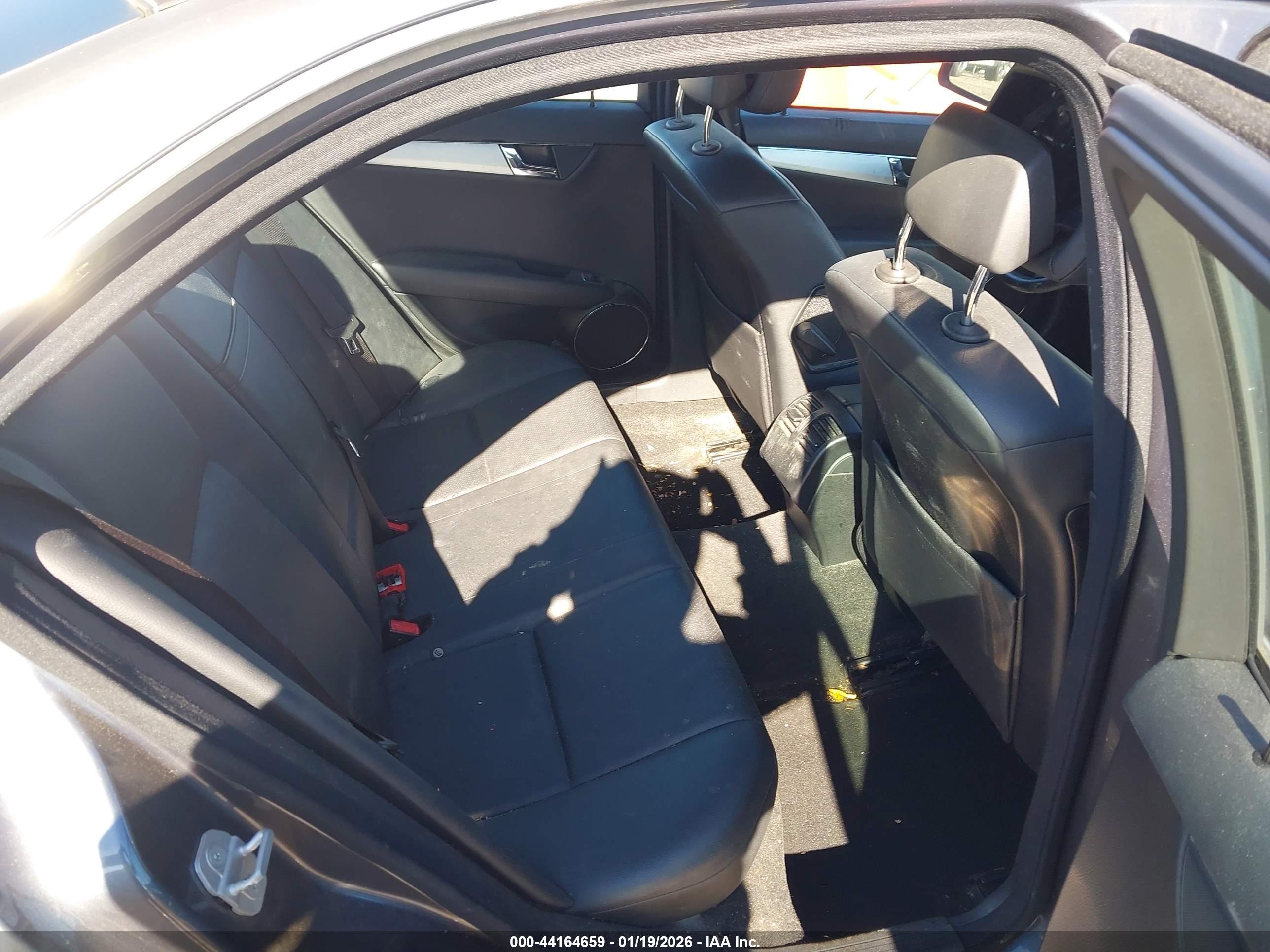 MERCEDES-BENZ C image 8