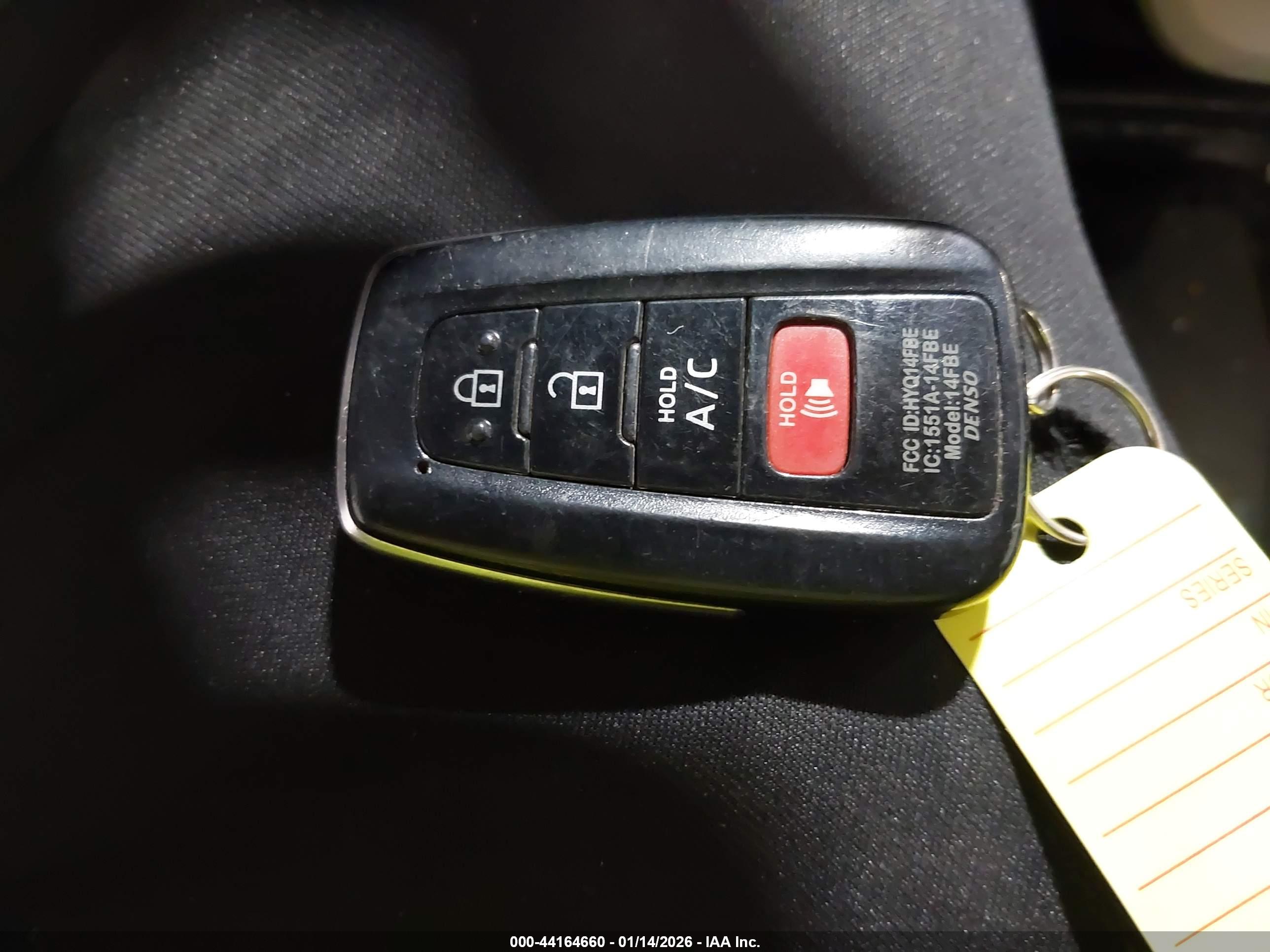 TOYOTA PRIUS image 11