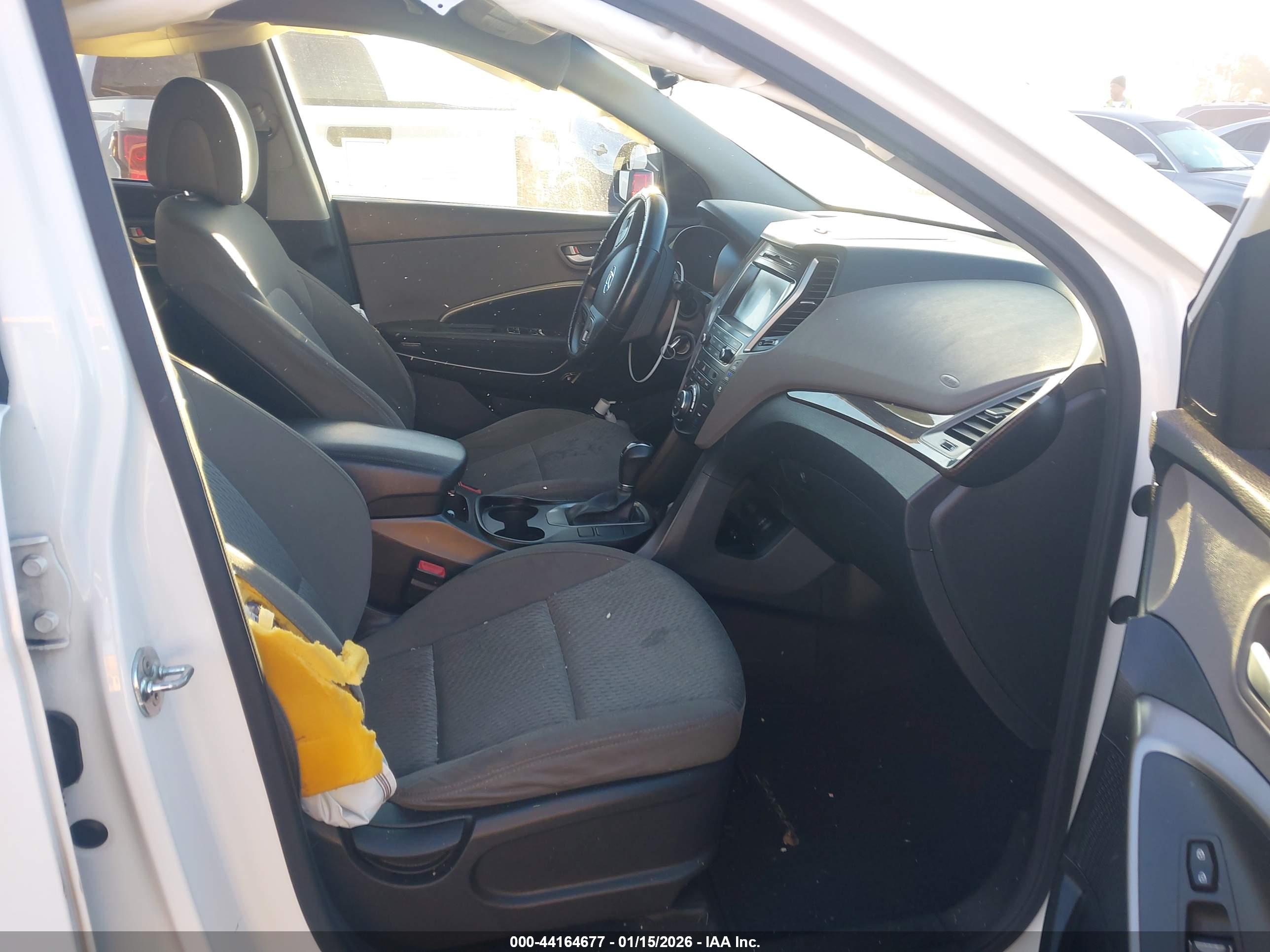 HYUNDAI SANTA image 5