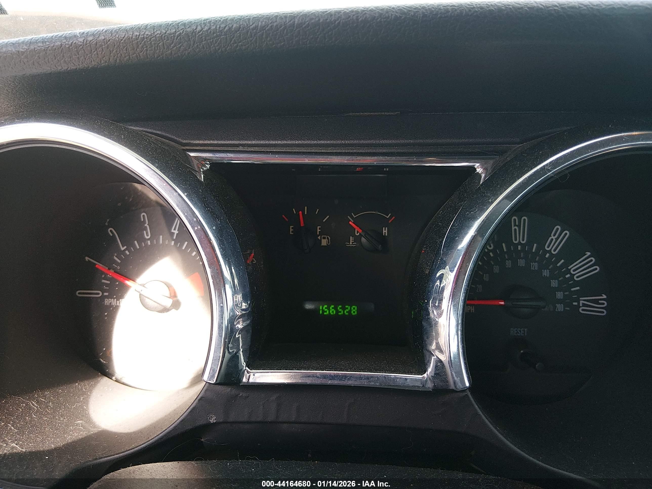 FORD MUSTANG image 7