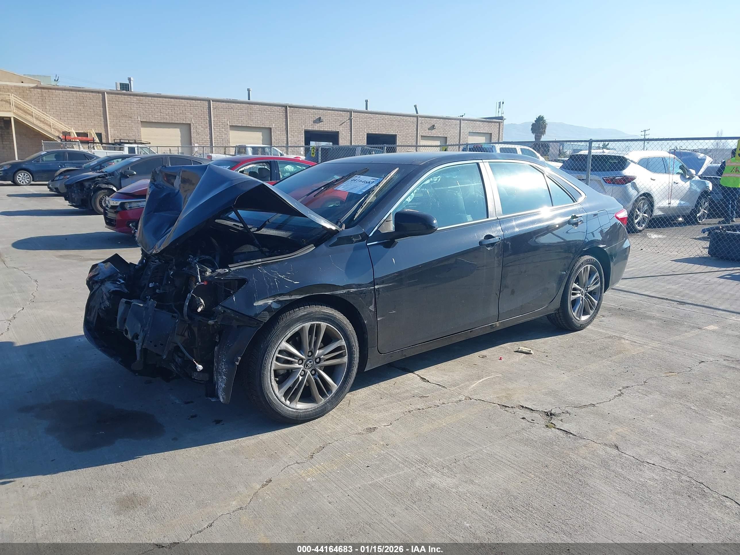 TOYOTA CAMRY image 2