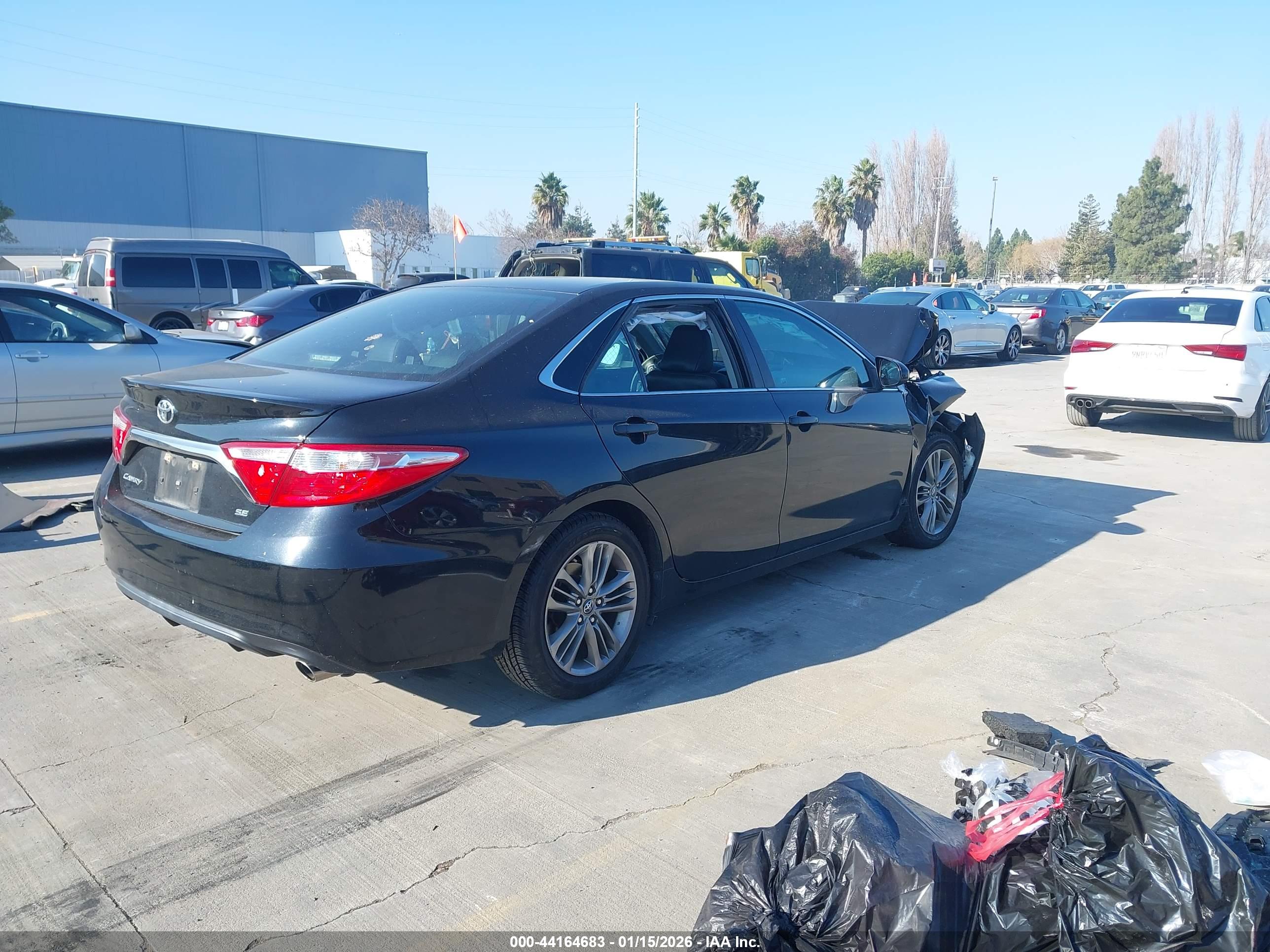 TOYOTA CAMRY image 4