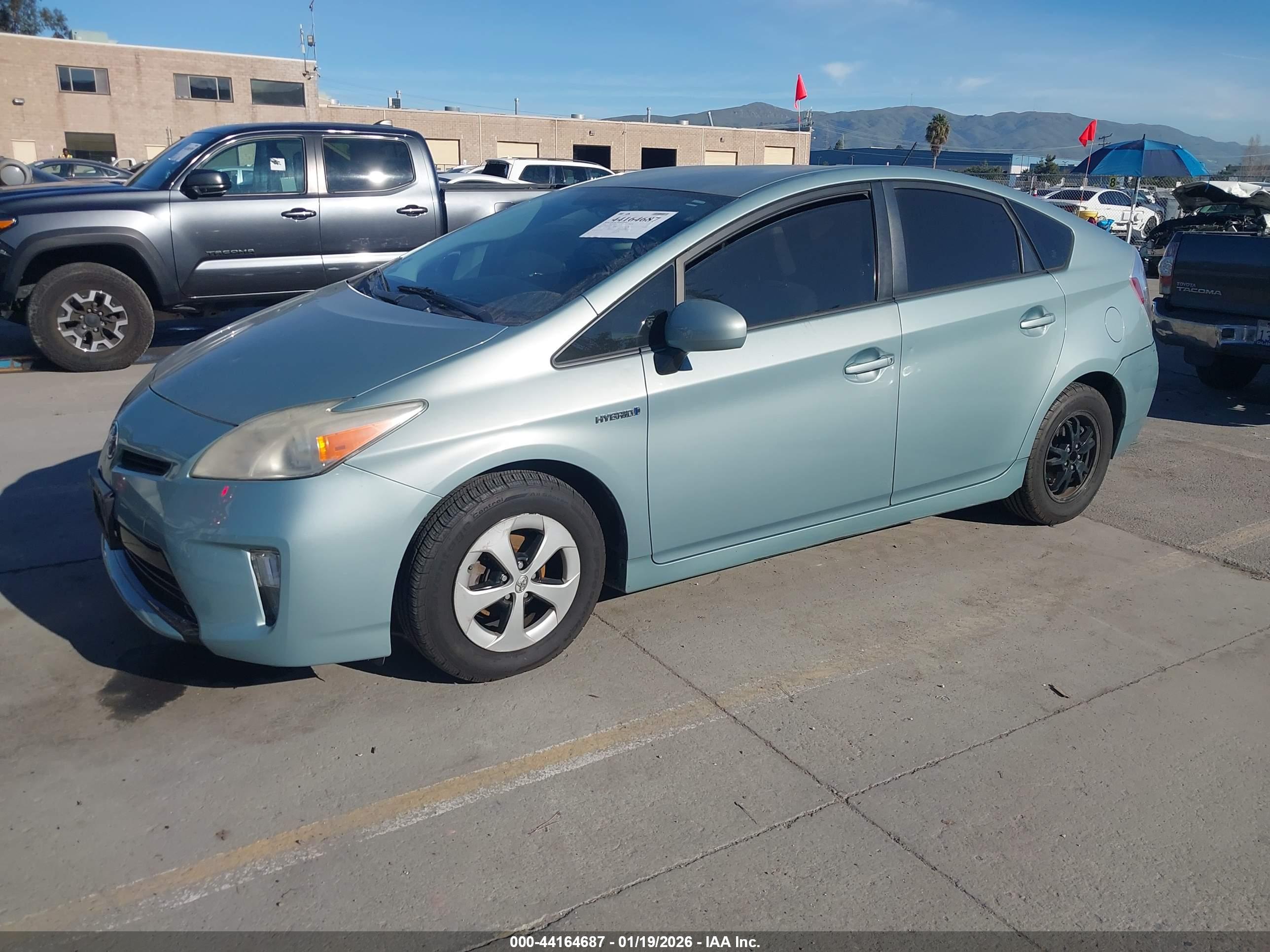TOYOTA PRIUS image 2