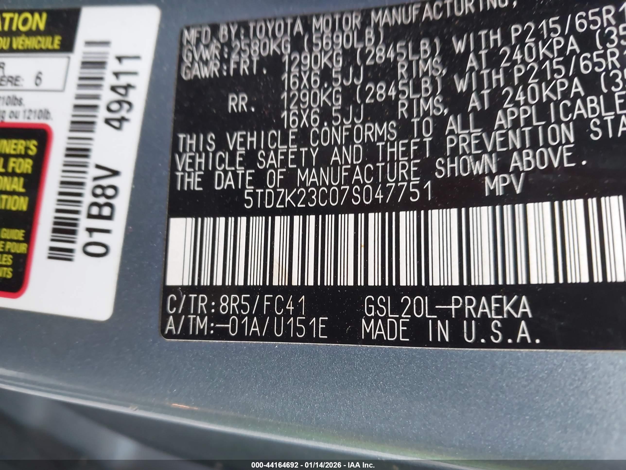 TOYOTA SIENNA image 9
