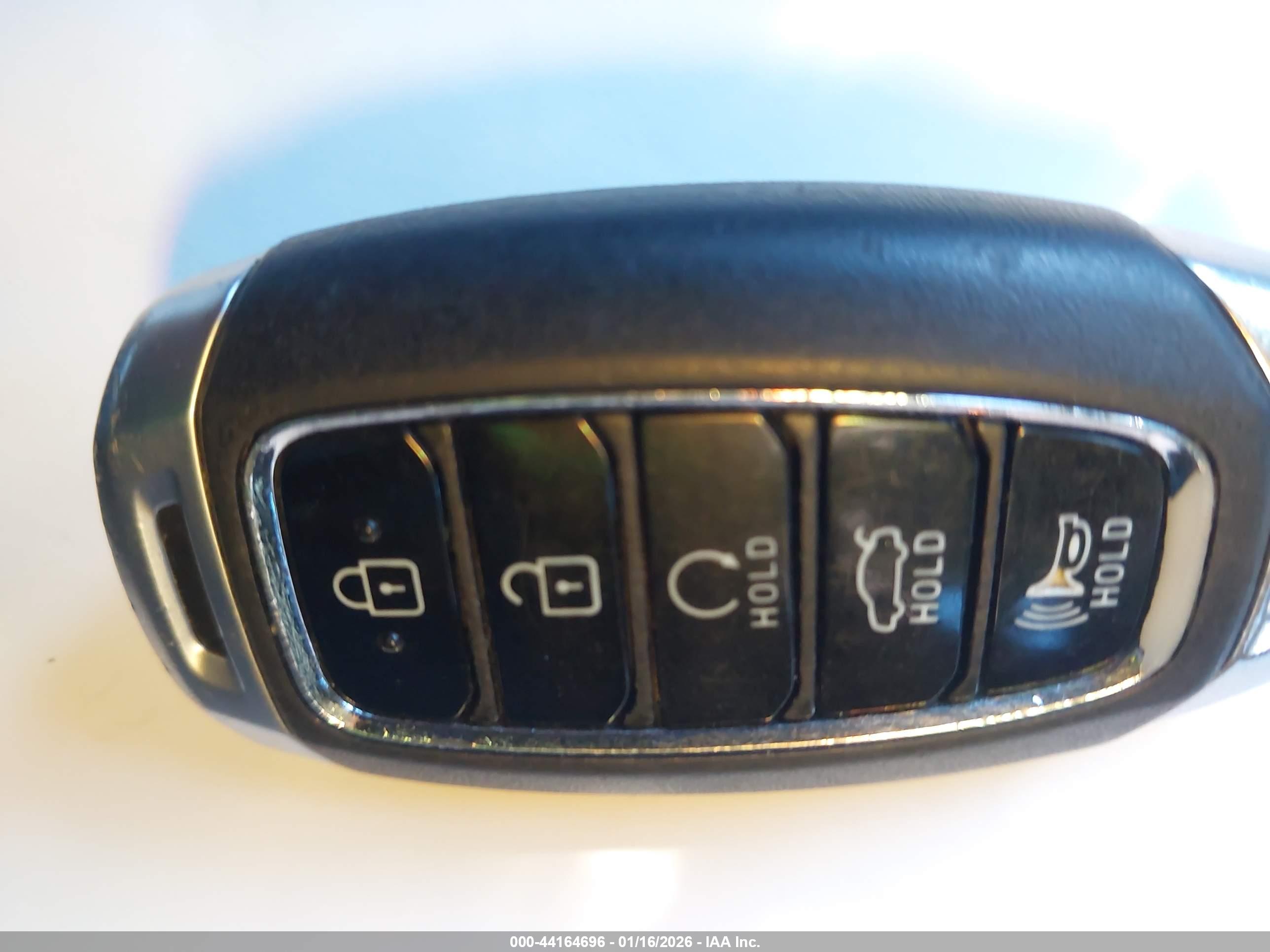 HYUNDAI ELANTRA image 11