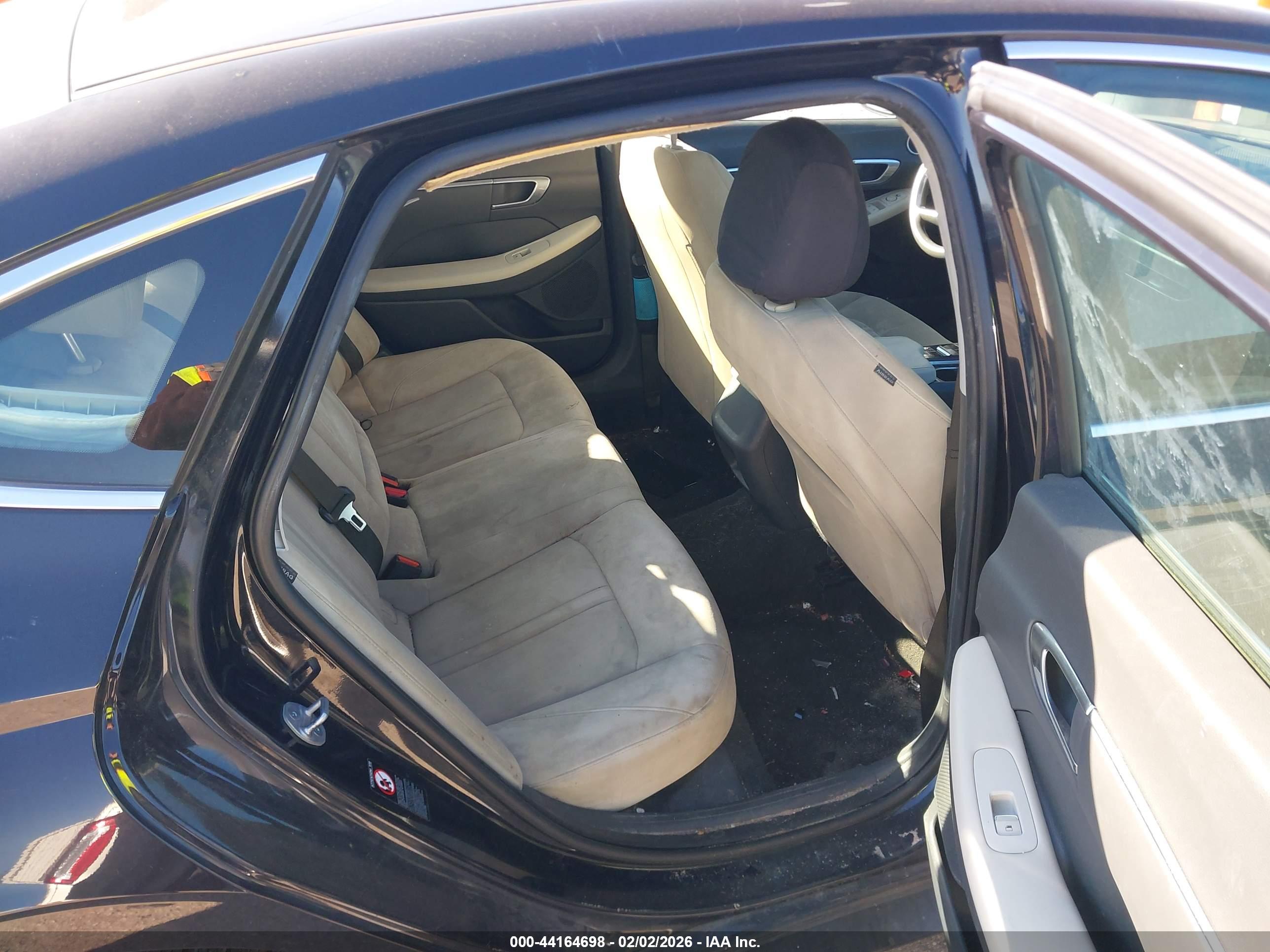 HYUNDAI SONATA image 8