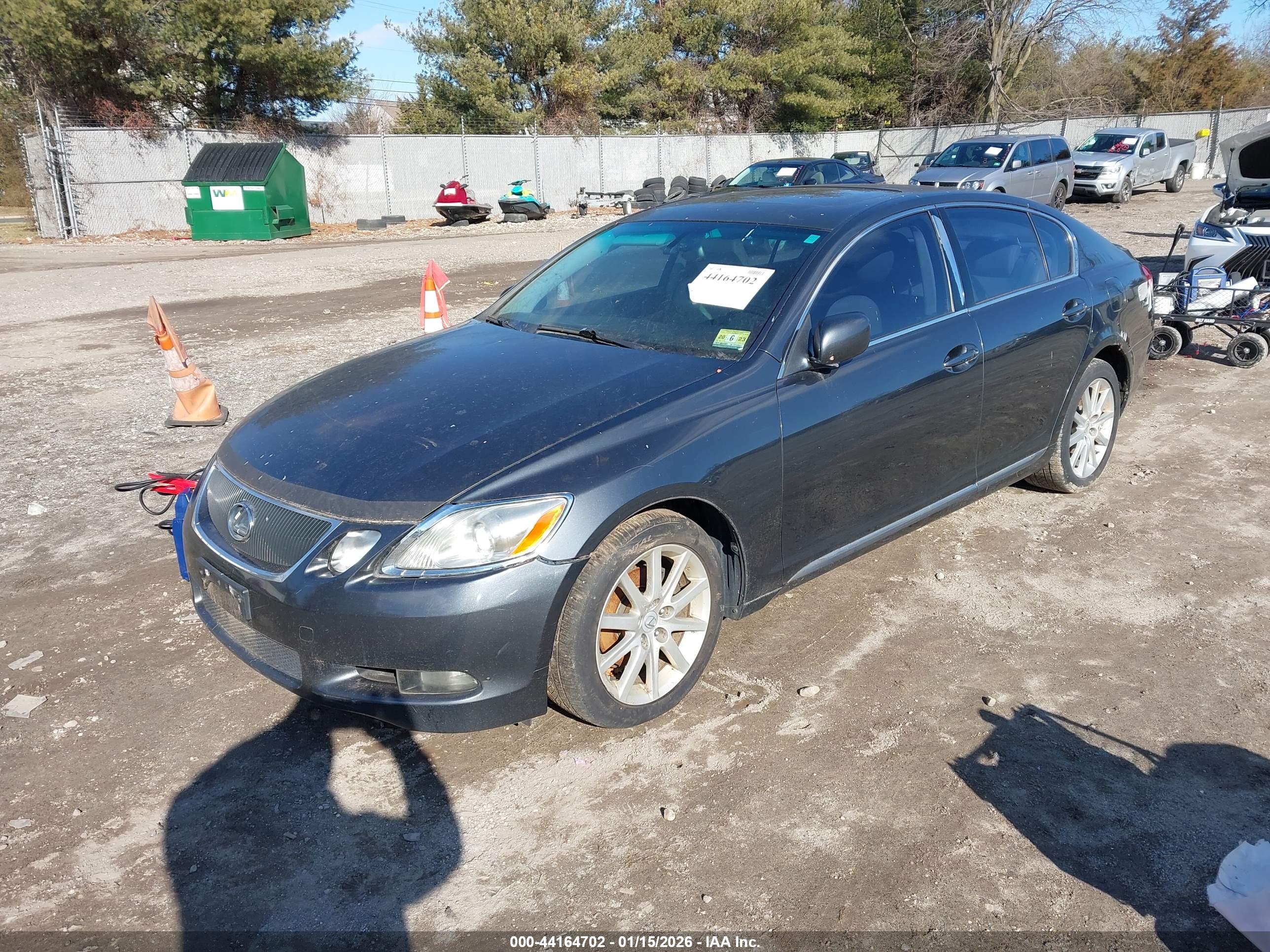 LEXUS GS image 2