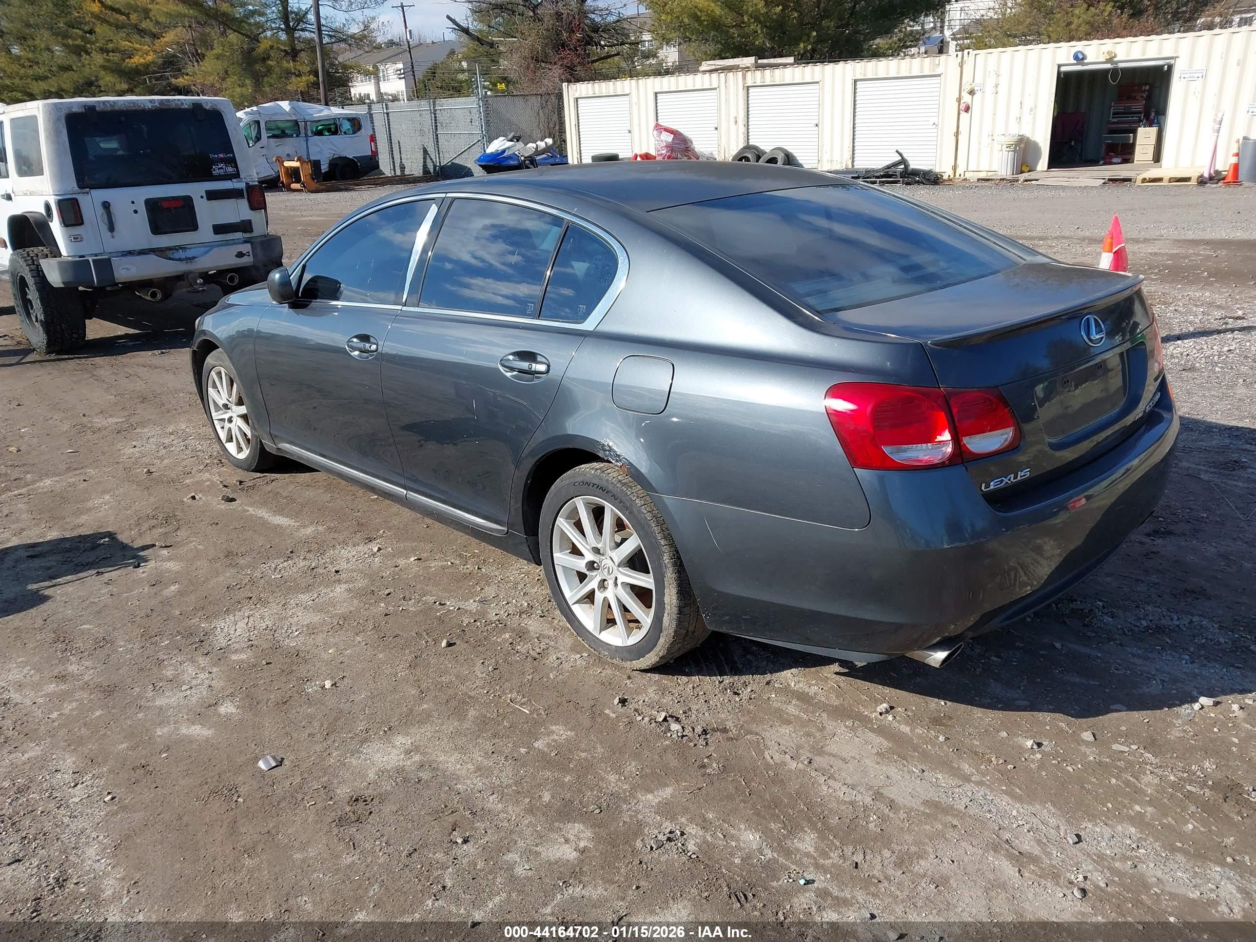 LEXUS GS image 3