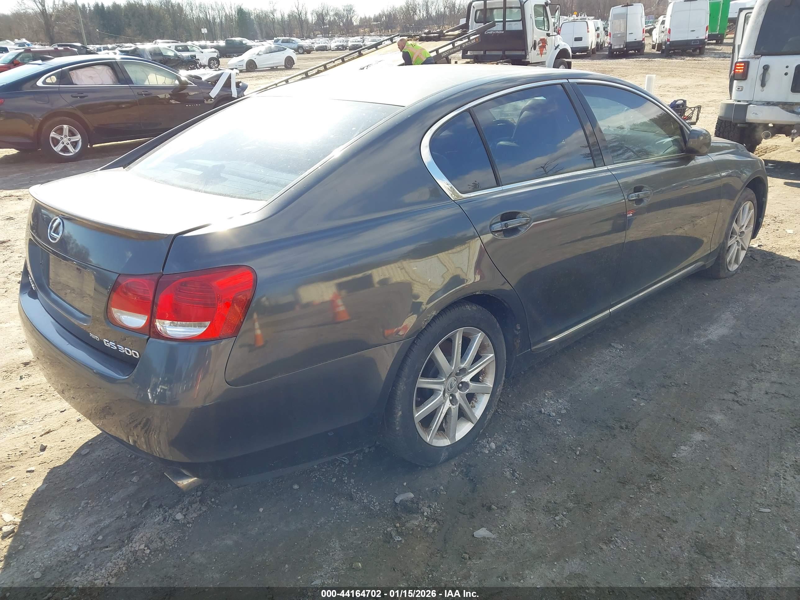 LEXUS GS image 4