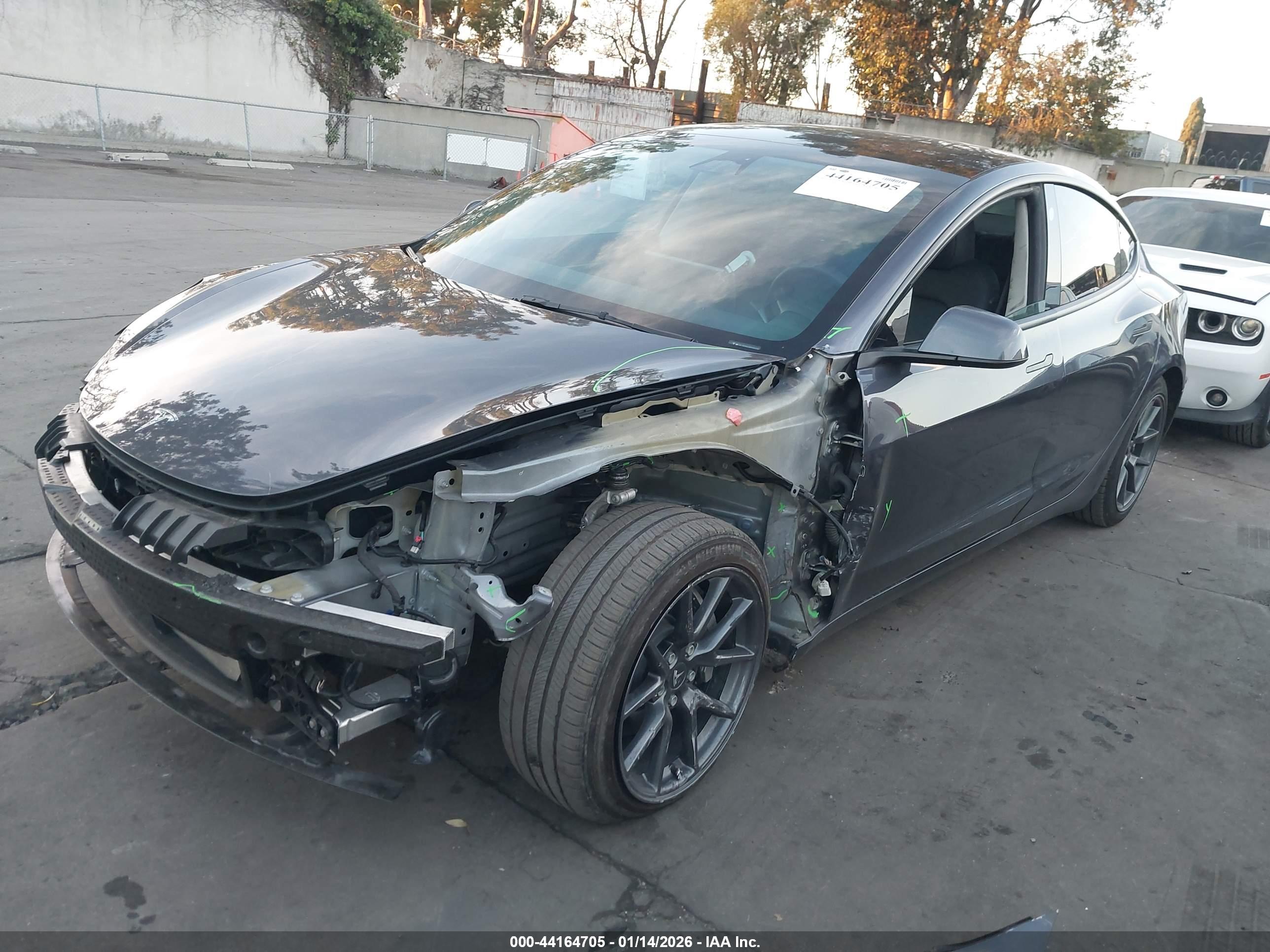 TESLA MODEL image 2