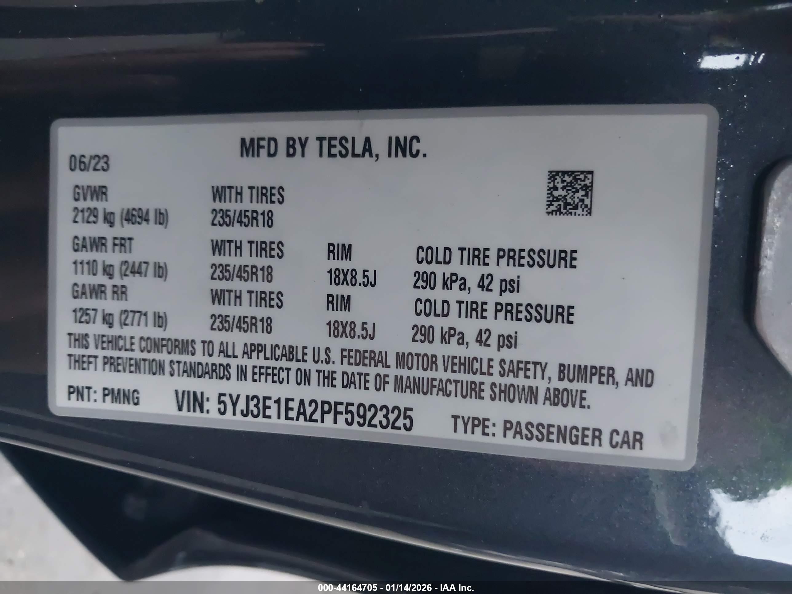 TESLA MODEL image 9