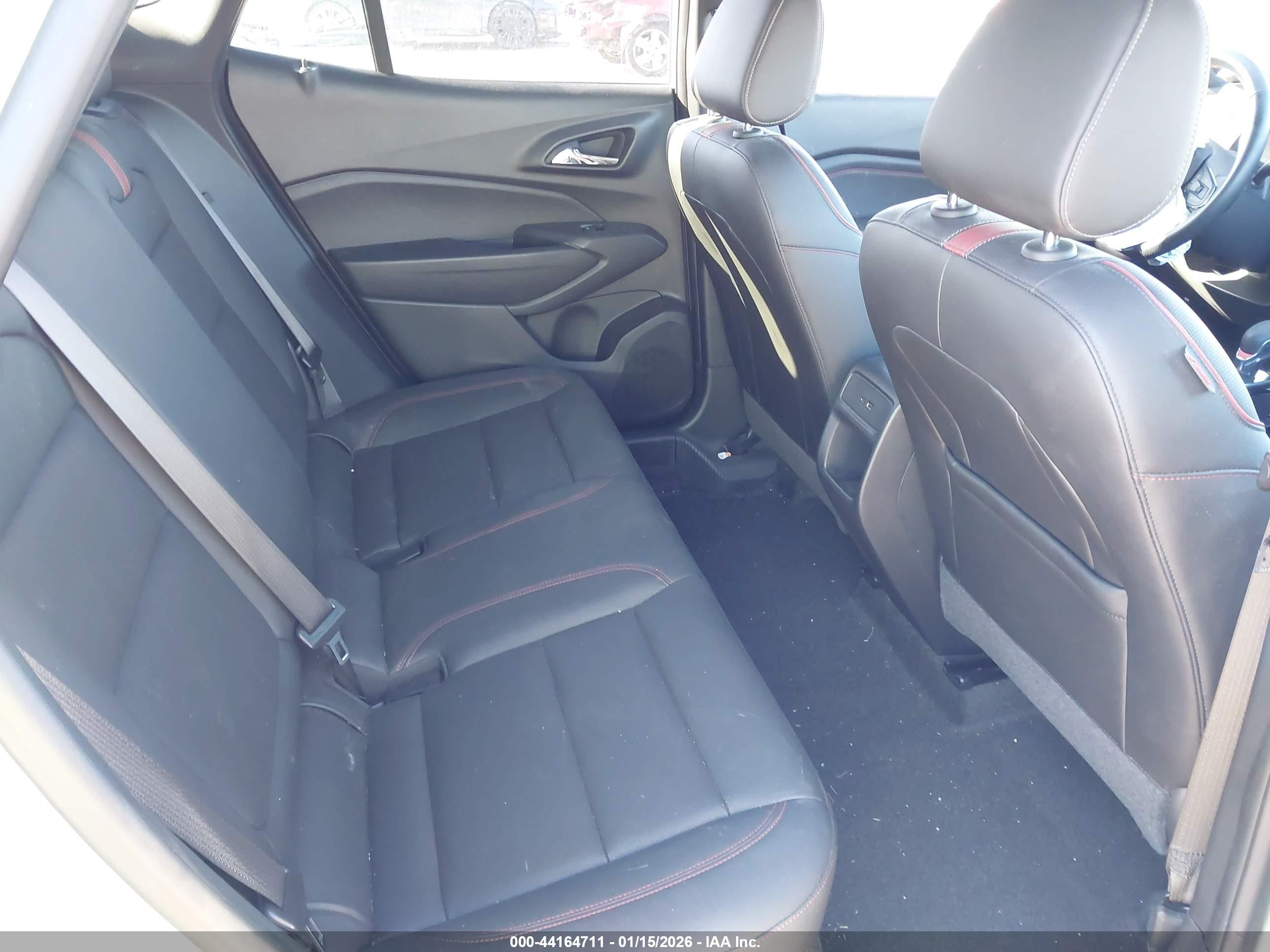 CHEVROLET TRAX image 8