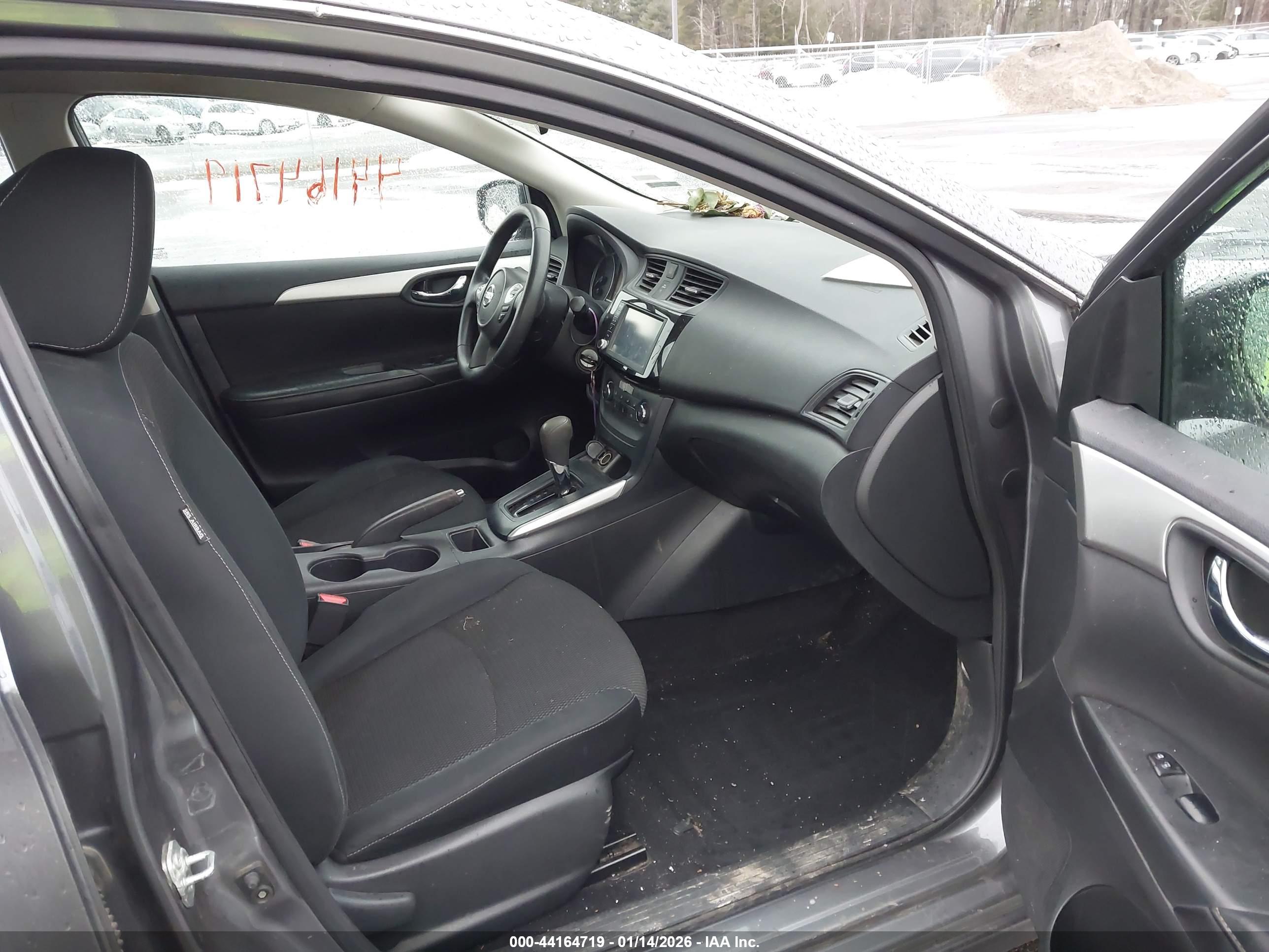 NISSAN SENTRA image 5