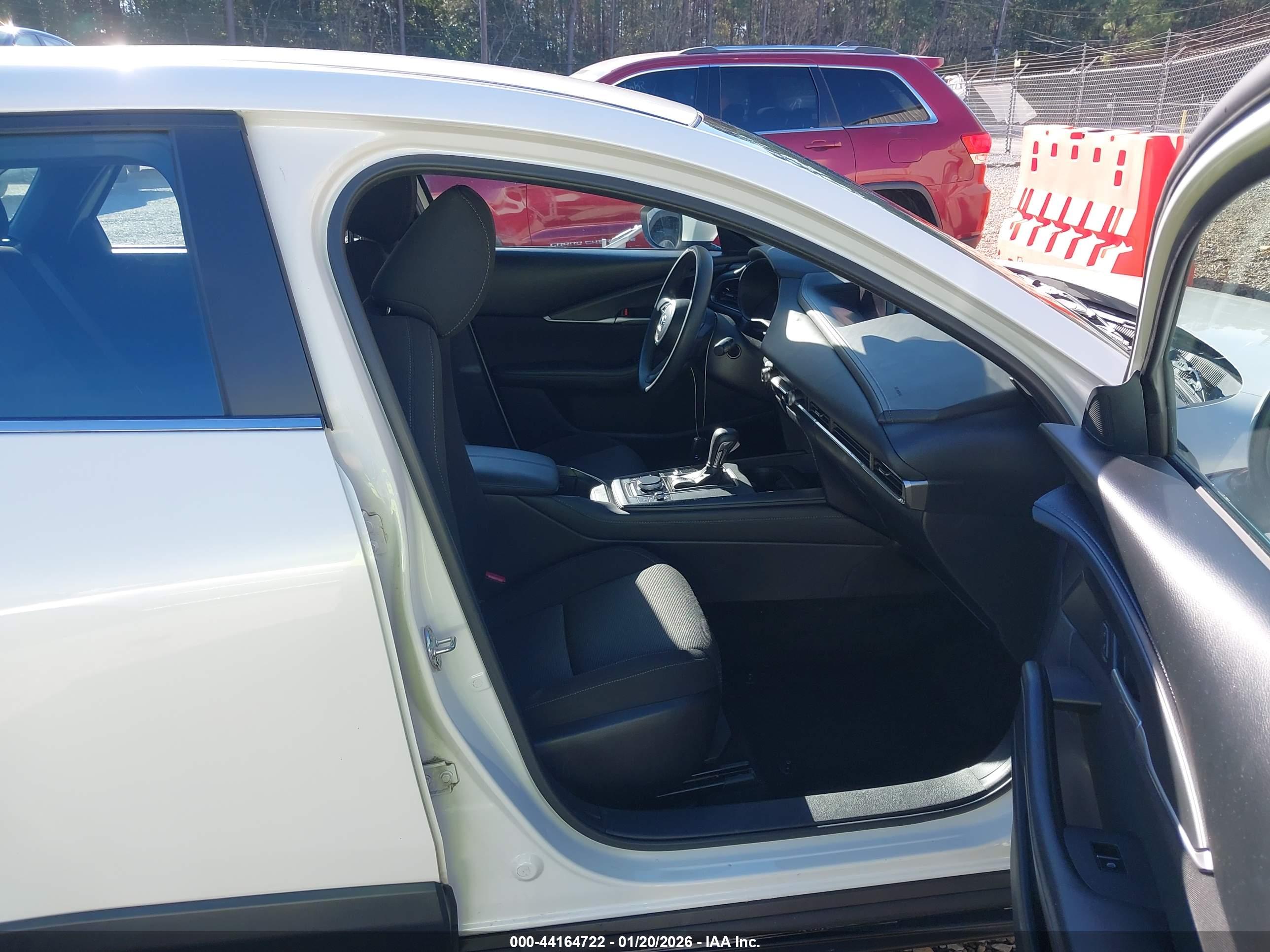 MAZDA CX-30 image 5