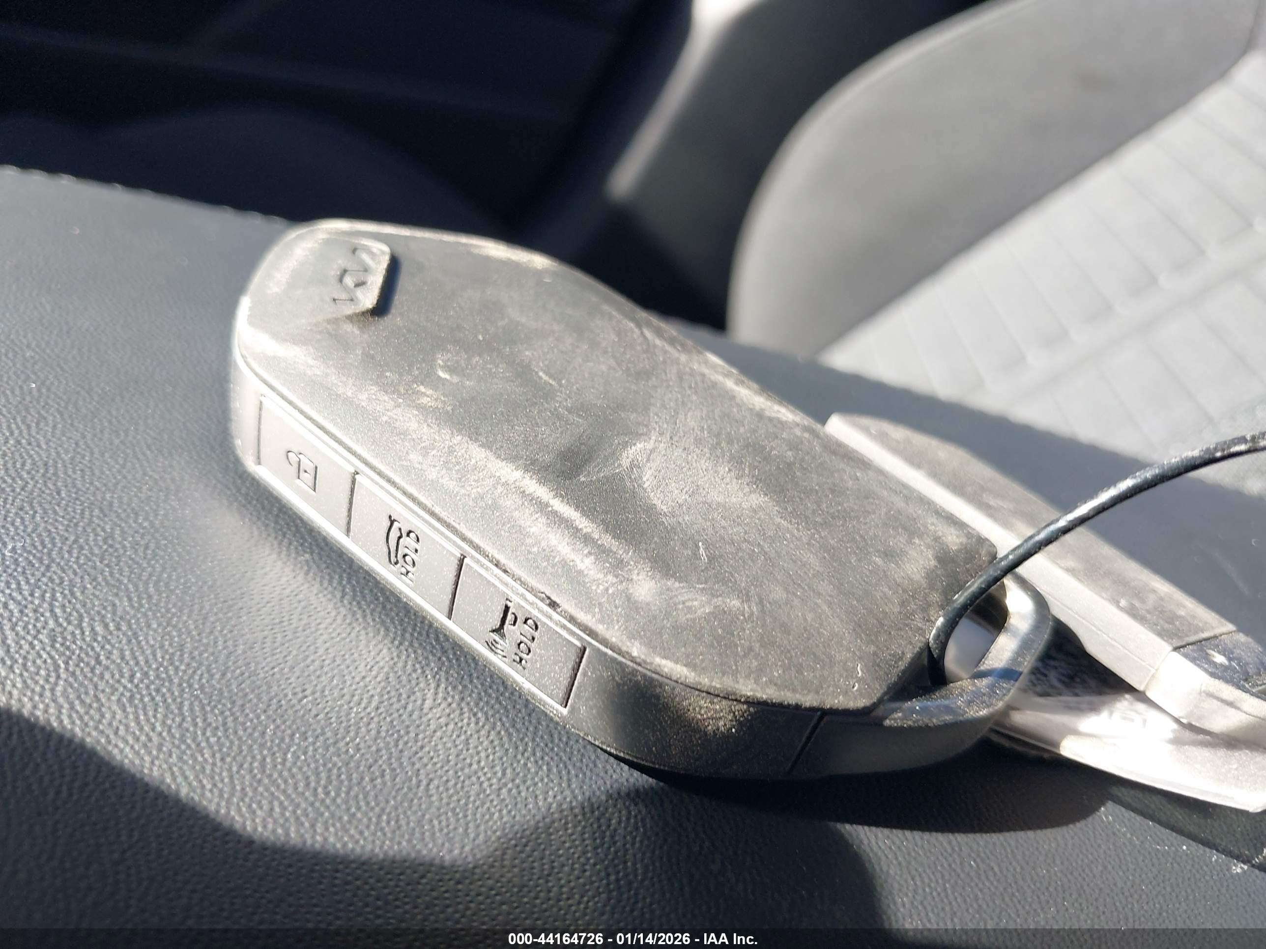 KIA K5 image 11