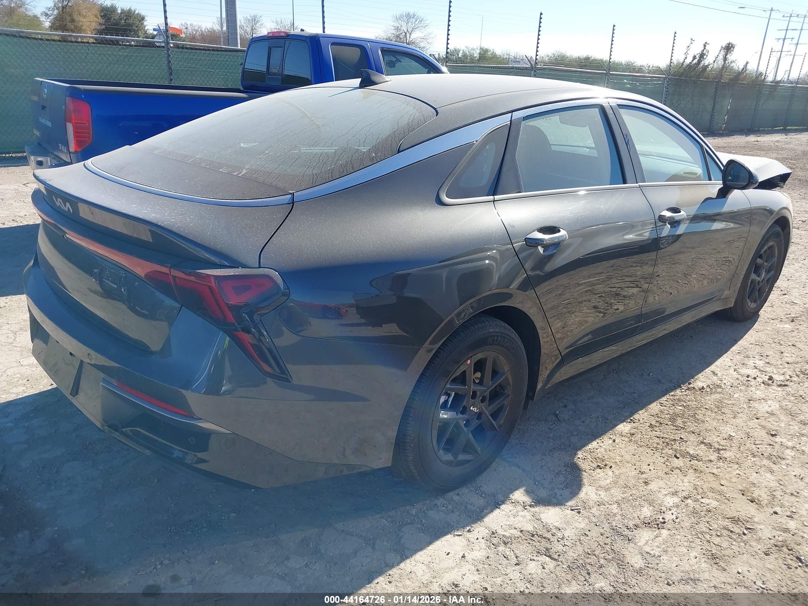 KIA K5 image 4