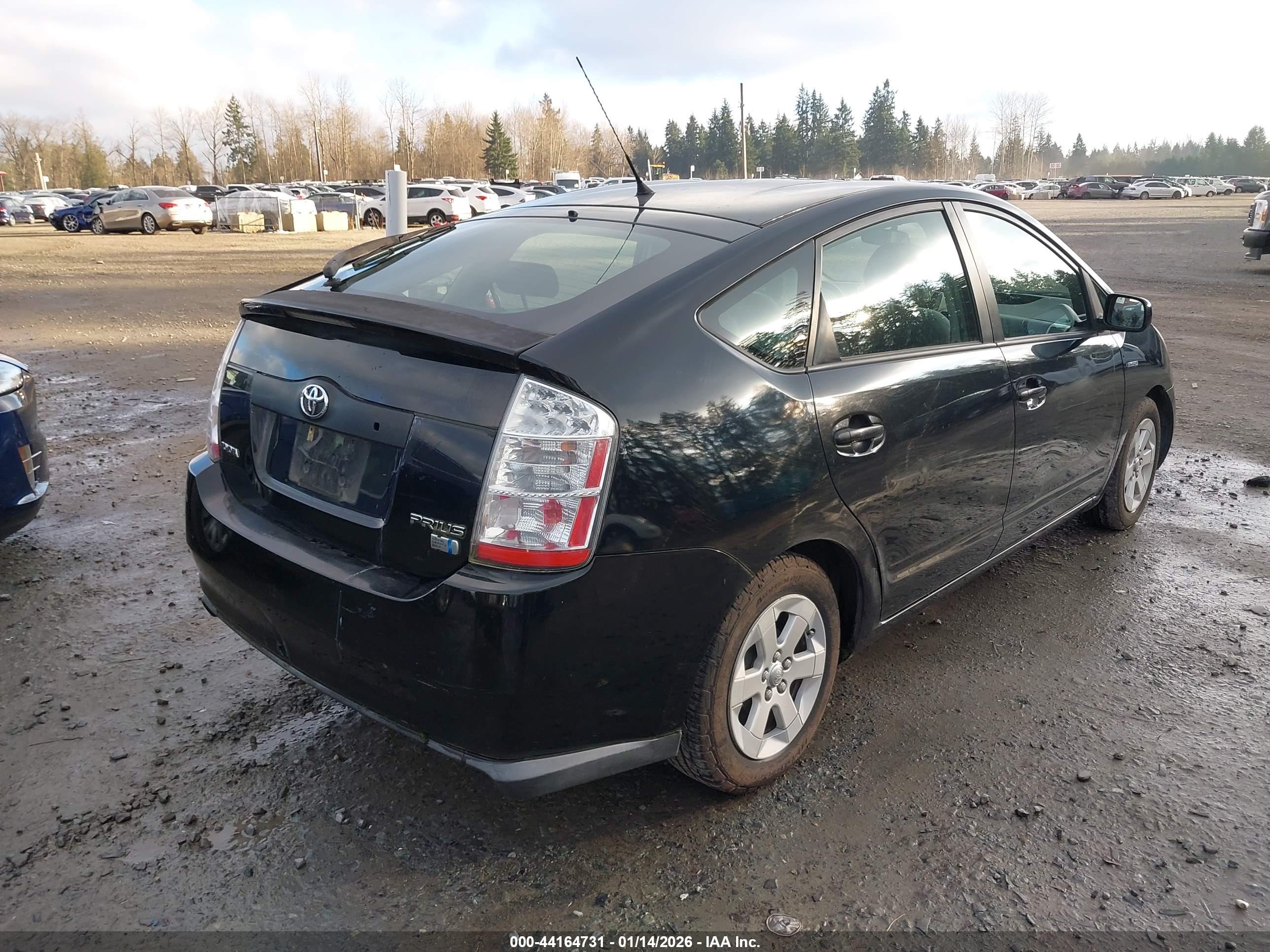 TOYOTA PRIUS image 4