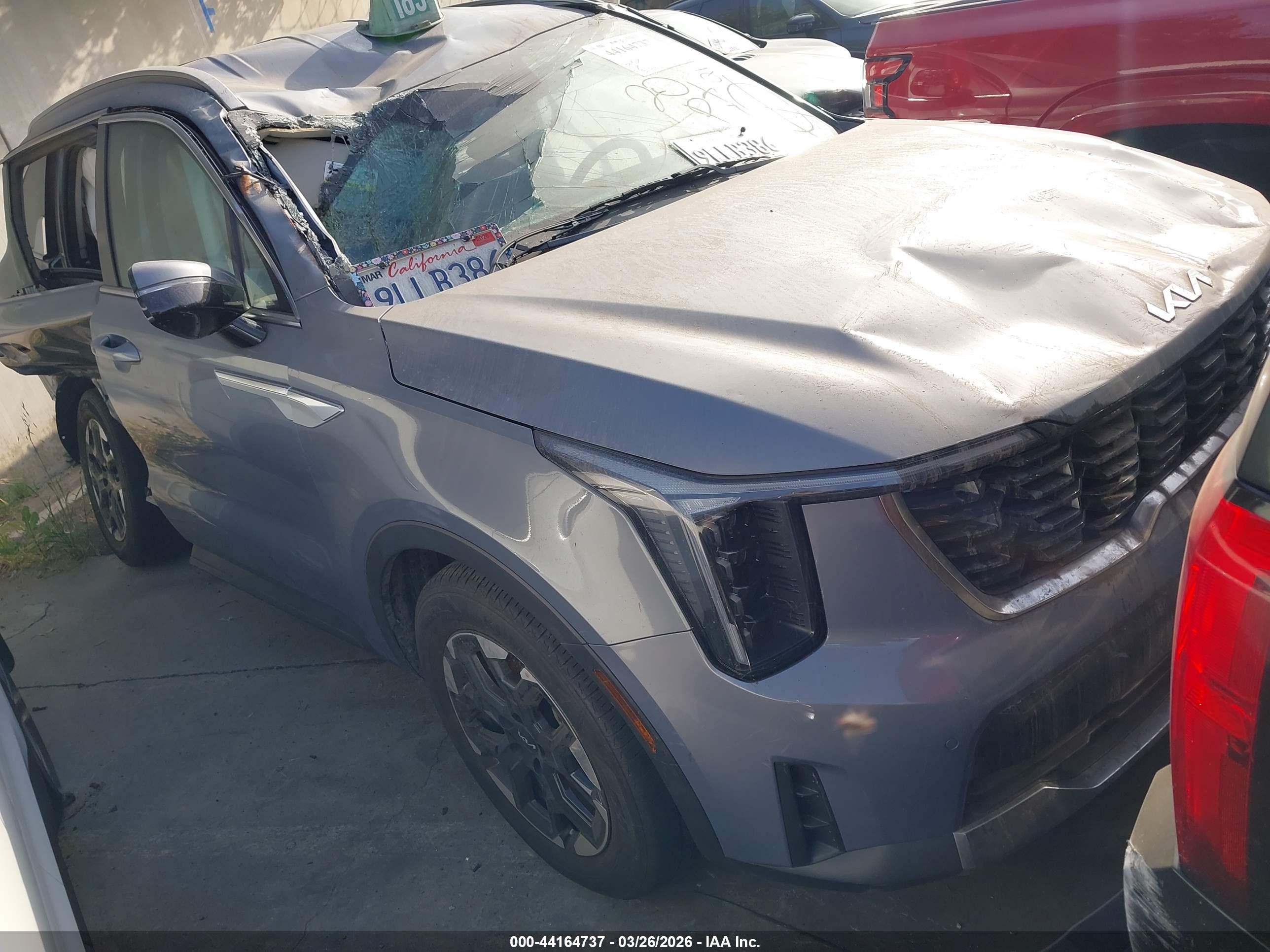 KIA SORENTO image 5