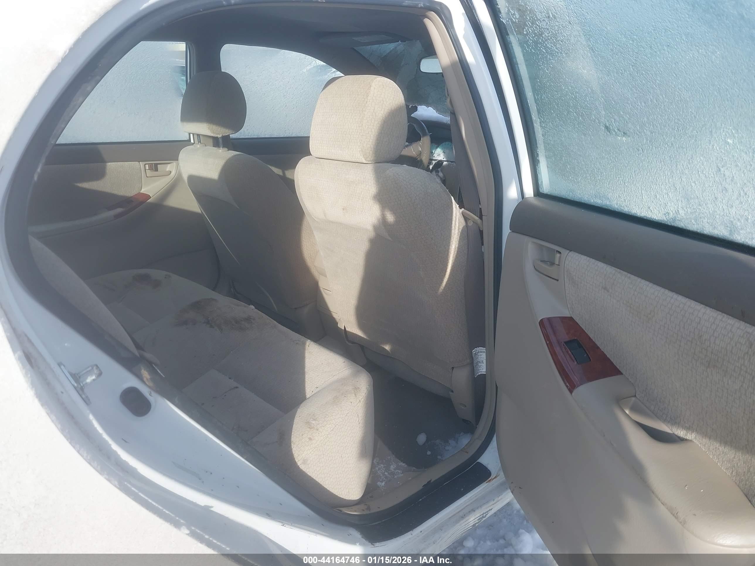 TOYOTA COROLLA image 8