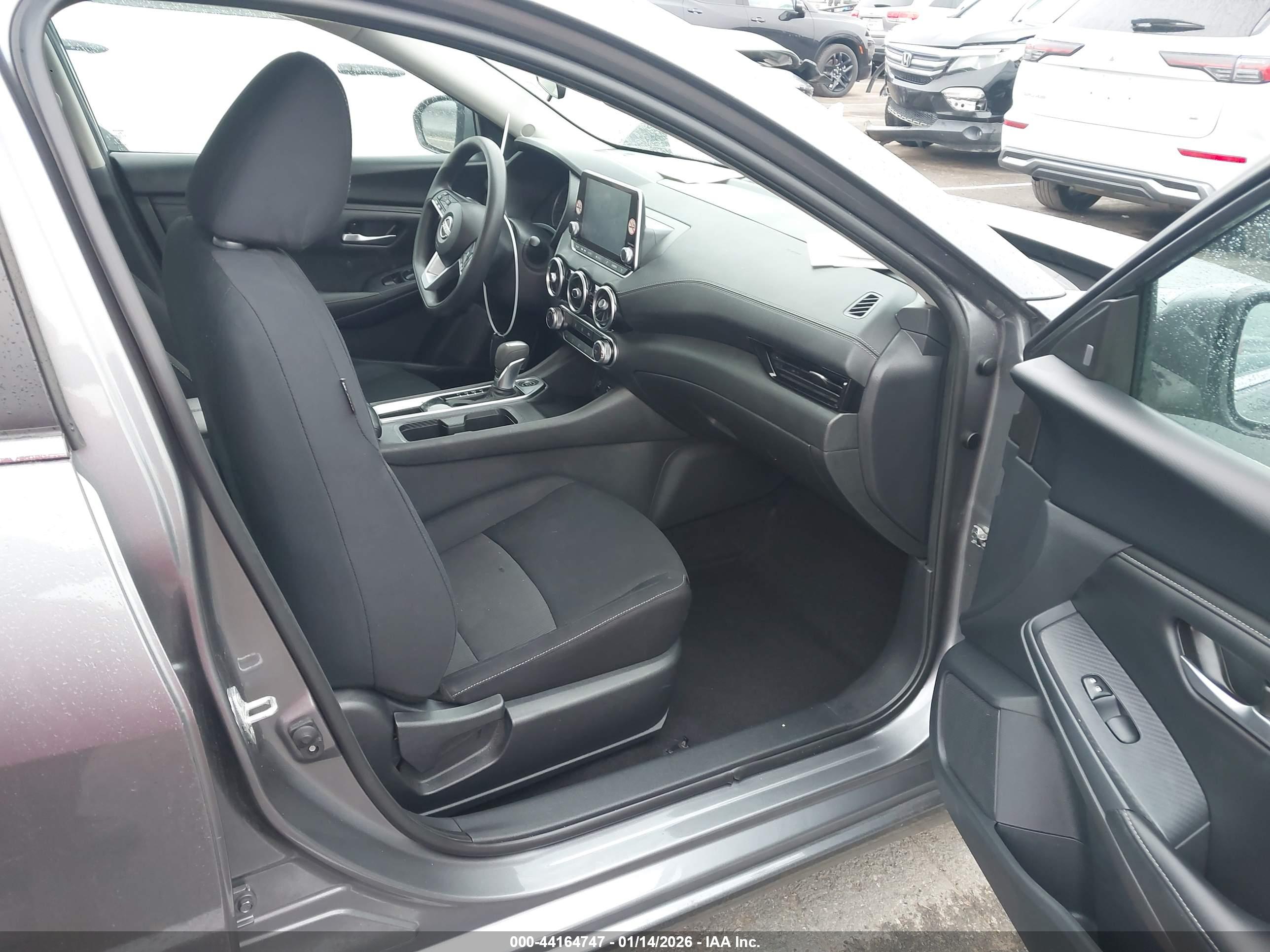NISSAN SENTRA image 5