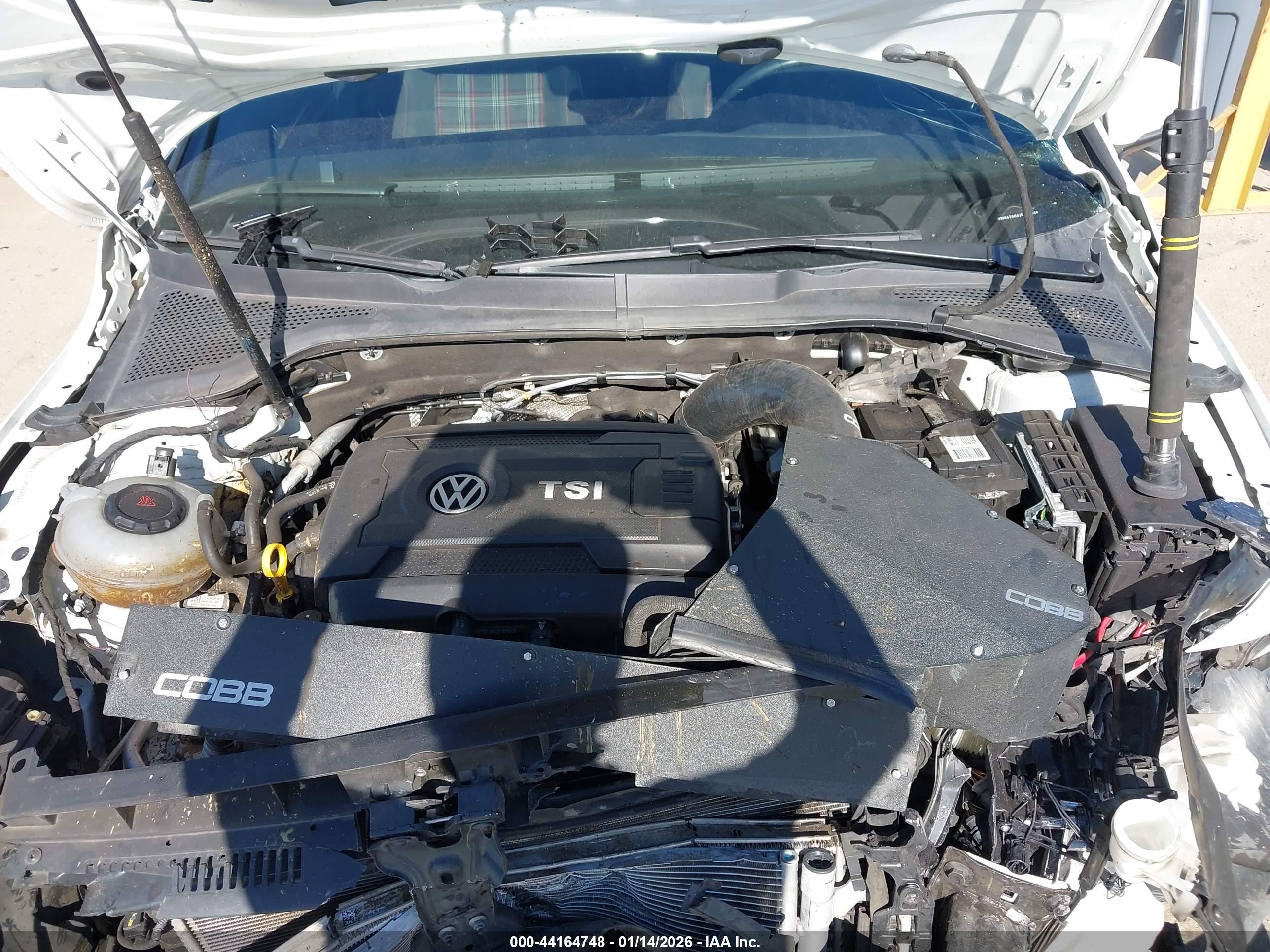 VOLKSWAGEN GOLF image 10