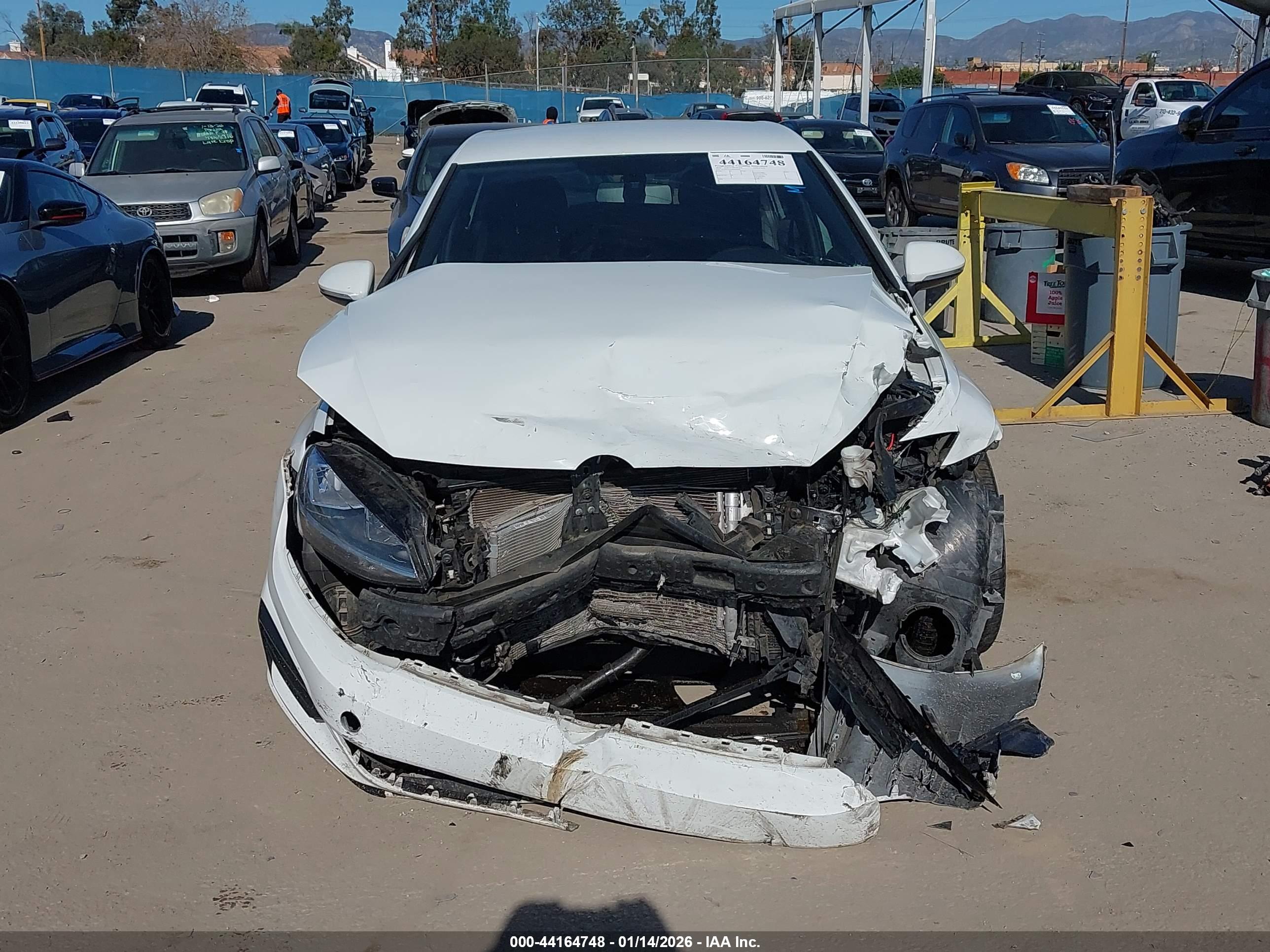 VOLKSWAGEN GOLF image 6