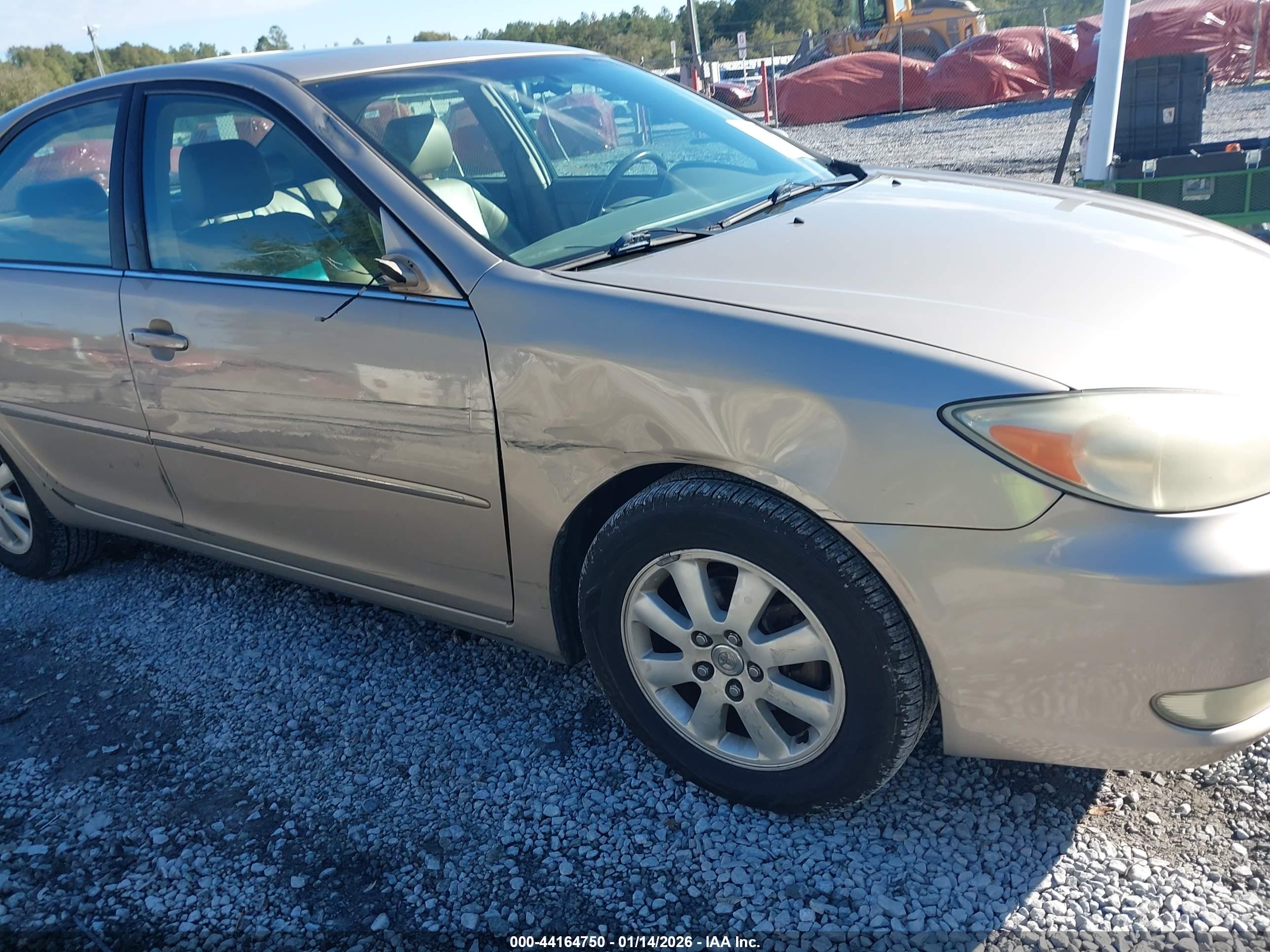 TOYOTA CAMRY image 6