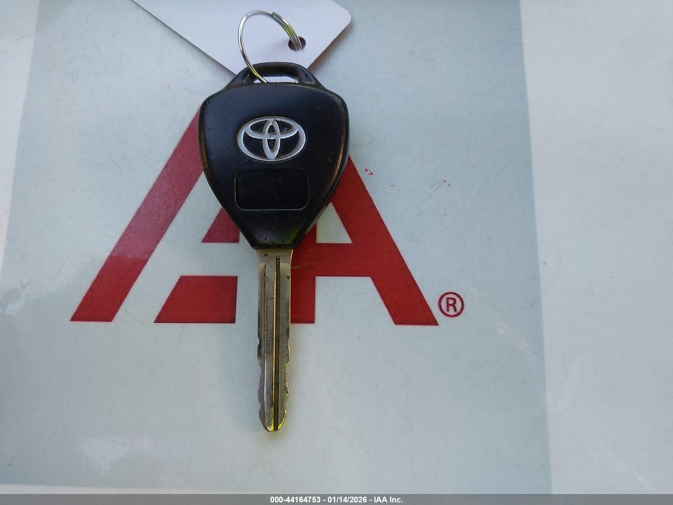 TOYOTA CAMRY image 11