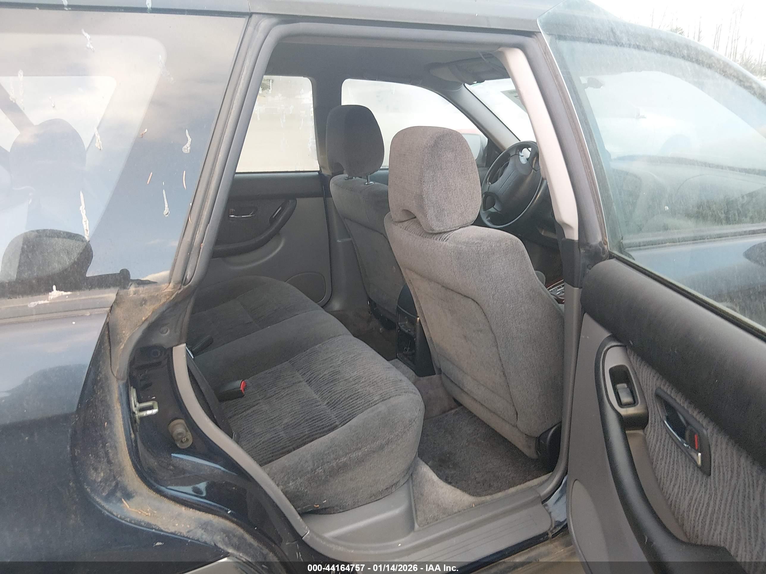 SUBARU OUTBACK image 8