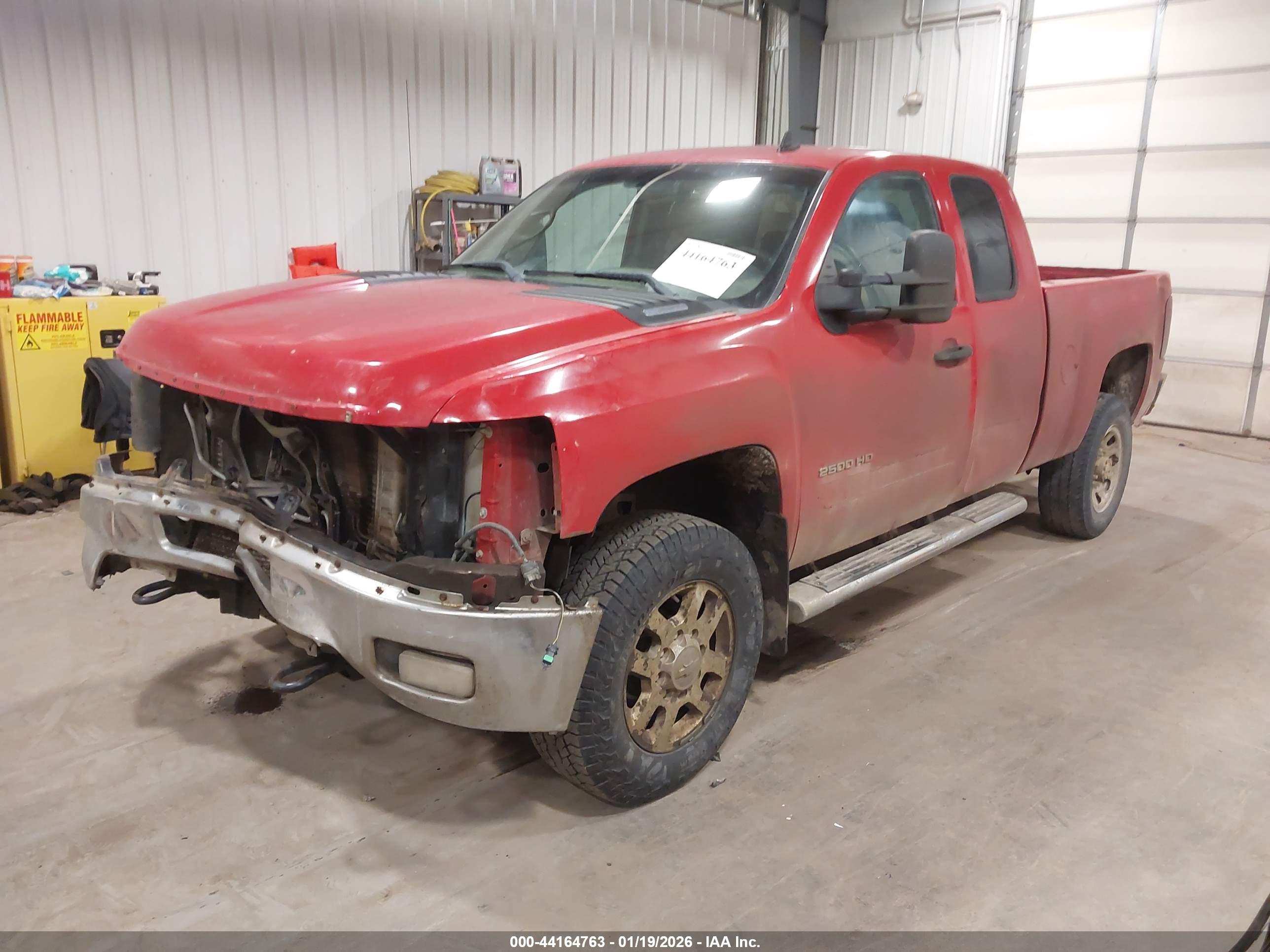 CHEVROLET SILVERADO image 2