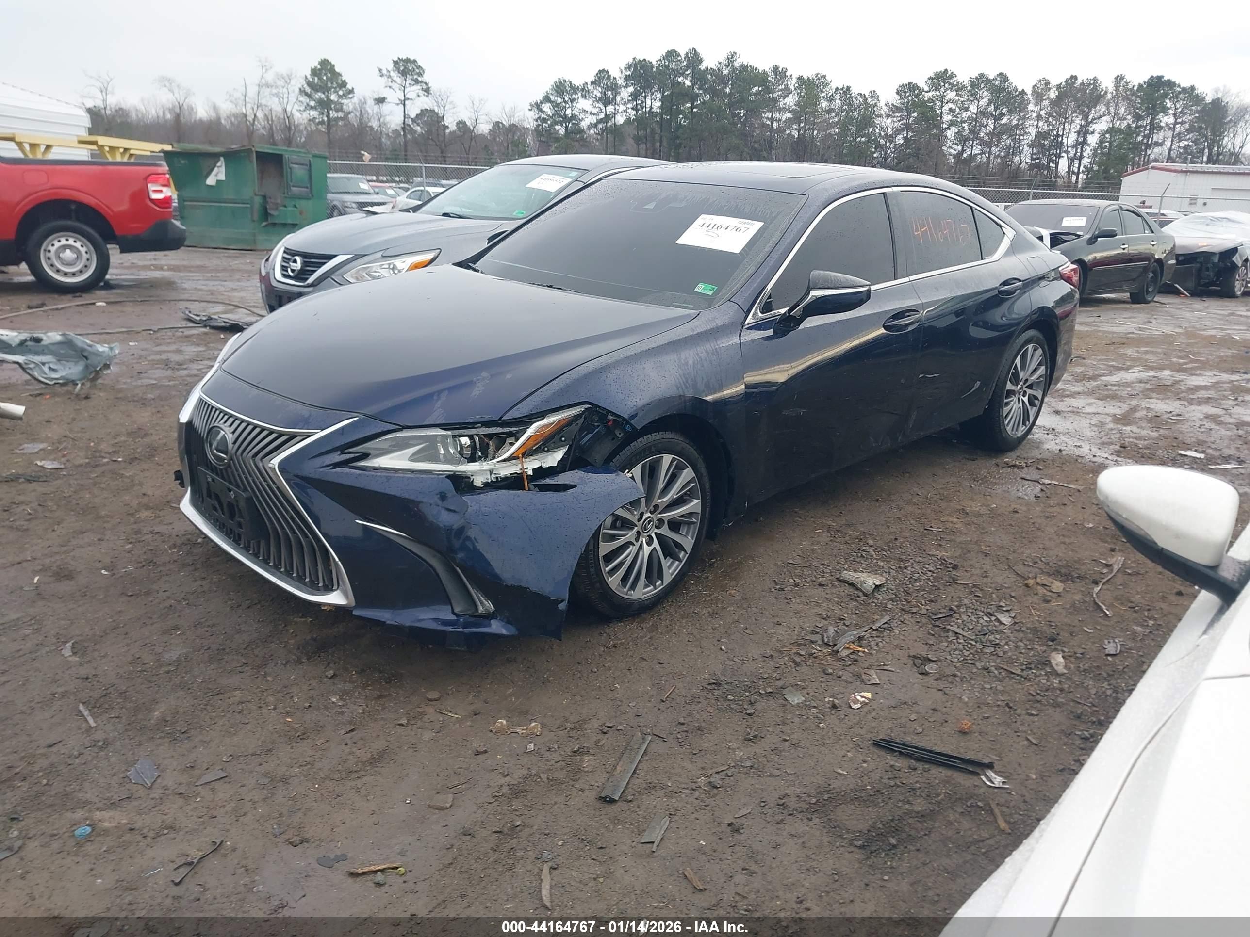 LEXUS ES image 2