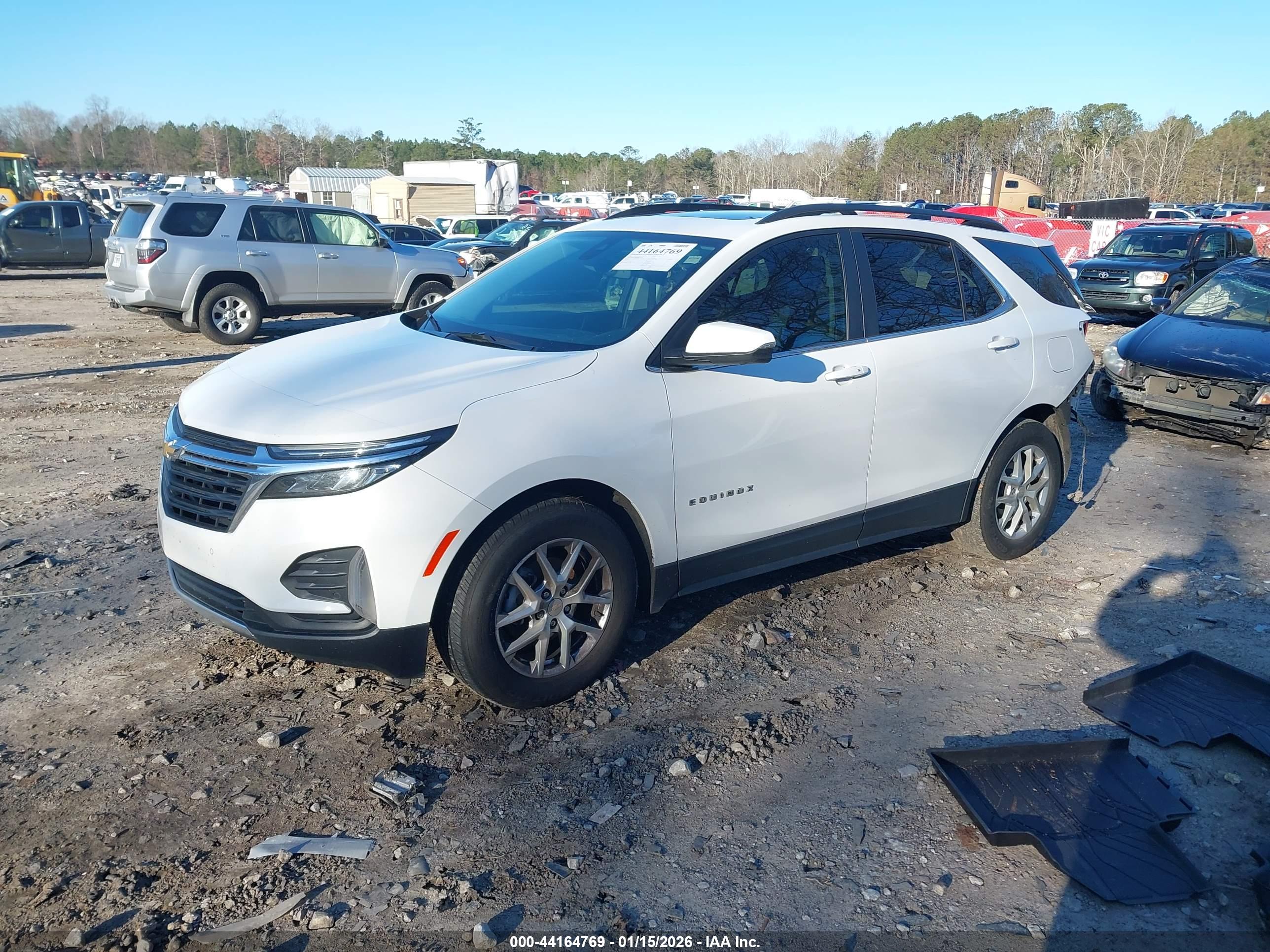 CHEVROLET EQUINOX image 2