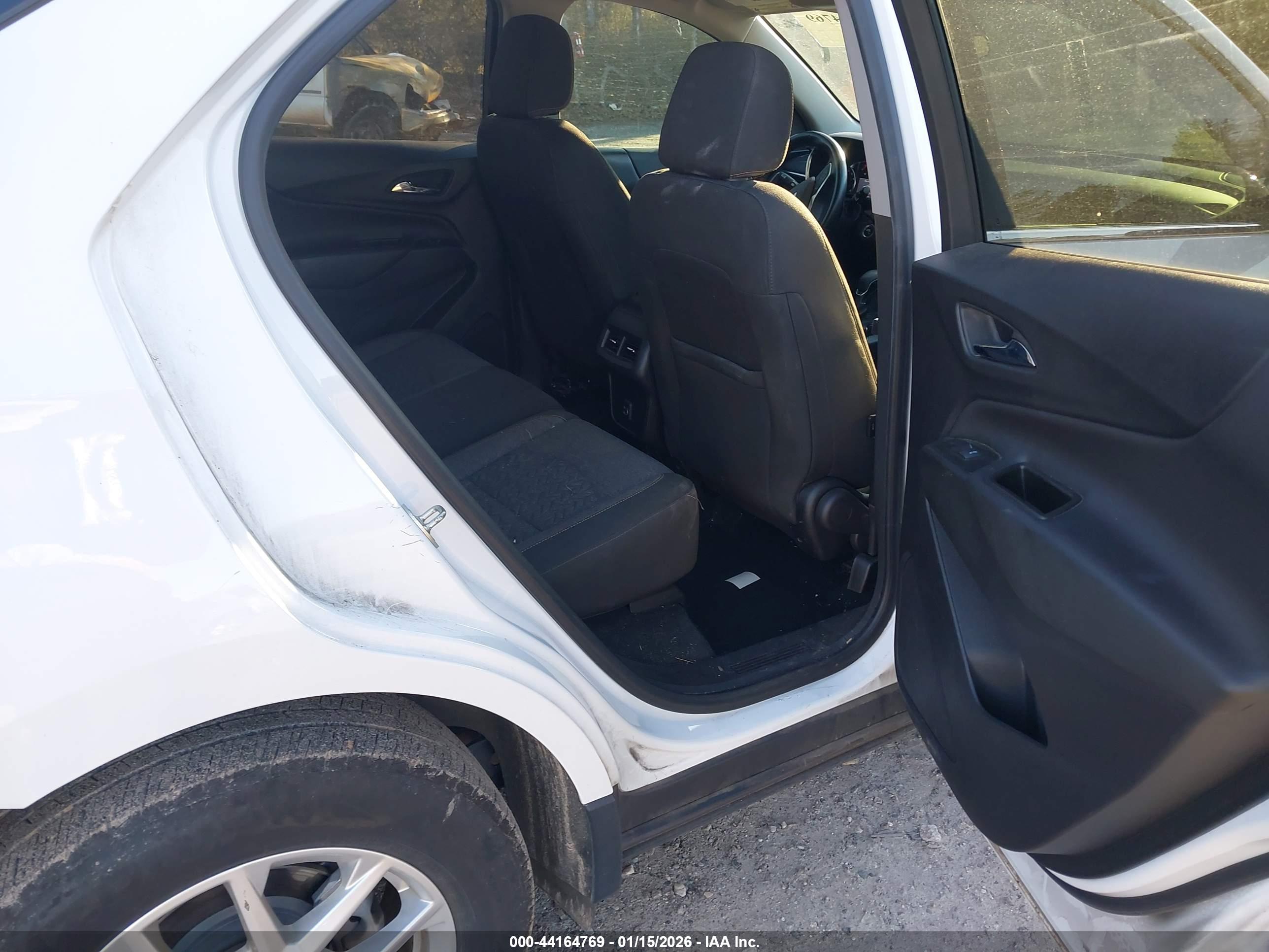CHEVROLET EQUINOX image 8