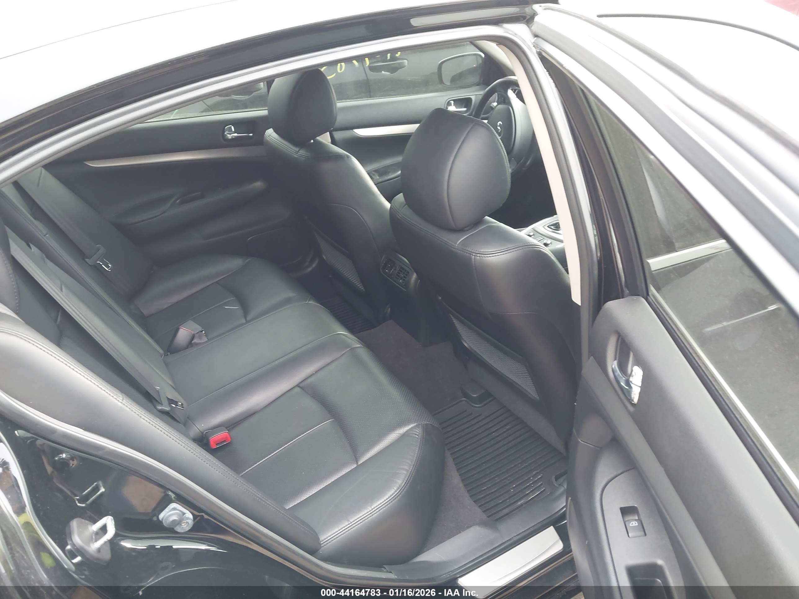 INFINITI G37X image 8